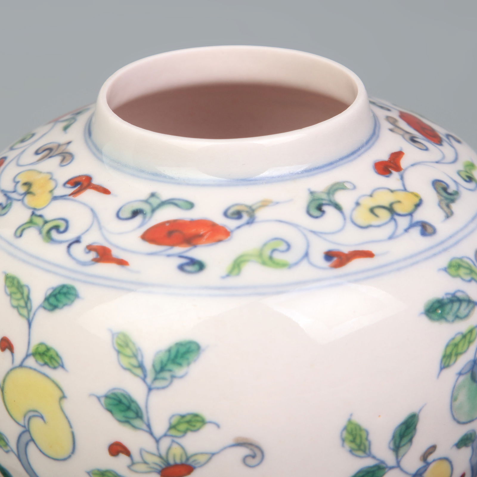 DOUCAI FLORAL AND FRUIT PATTERN SMALL JAR - 2