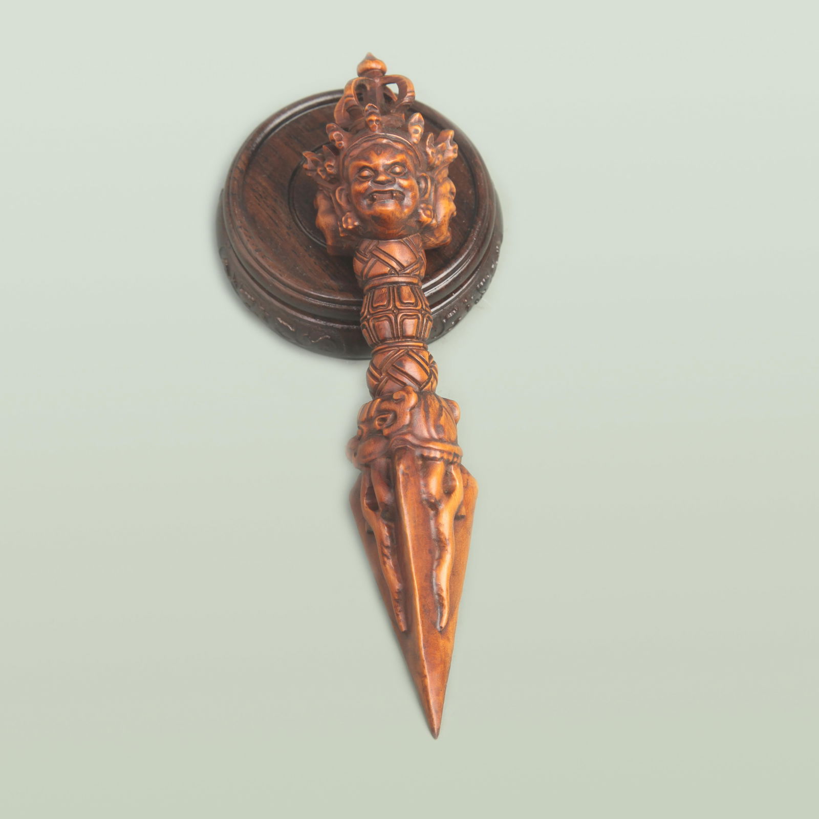 A DETAIL AND FINELY CARVED HUANG YANG WOOD VAJRA: Qing Dynasty; Long: 6.0 inch; Width: 1.3 inch;