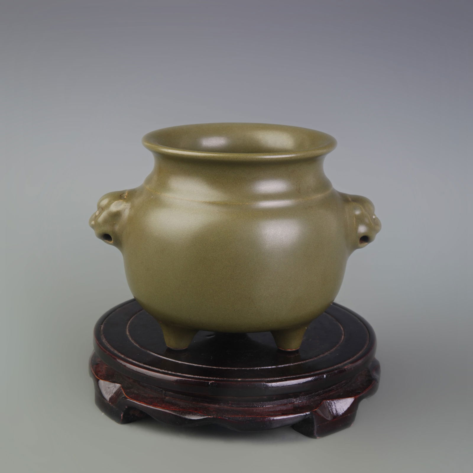 EEL YELLOW GLAZE BEAST EAR THREE-LEGGED CENSER: Qing Dynasty Qian Long Period; Diameter: 4.3 inch; High: 4.7 inch