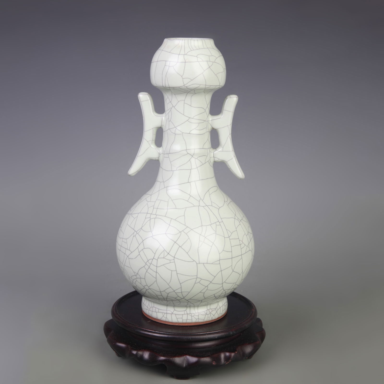 GE WARE VASE WITH DOUBLE HANDLES: Song Dynasty Style; High: 9.0 inch; Diameter: 3.0 inch