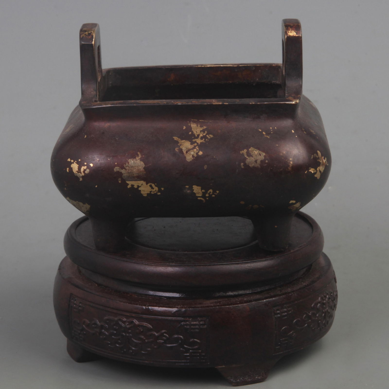 A FINE XUAN DE STYLE SPRINKLE GOLD BRONZE CENSER (1 of 4)