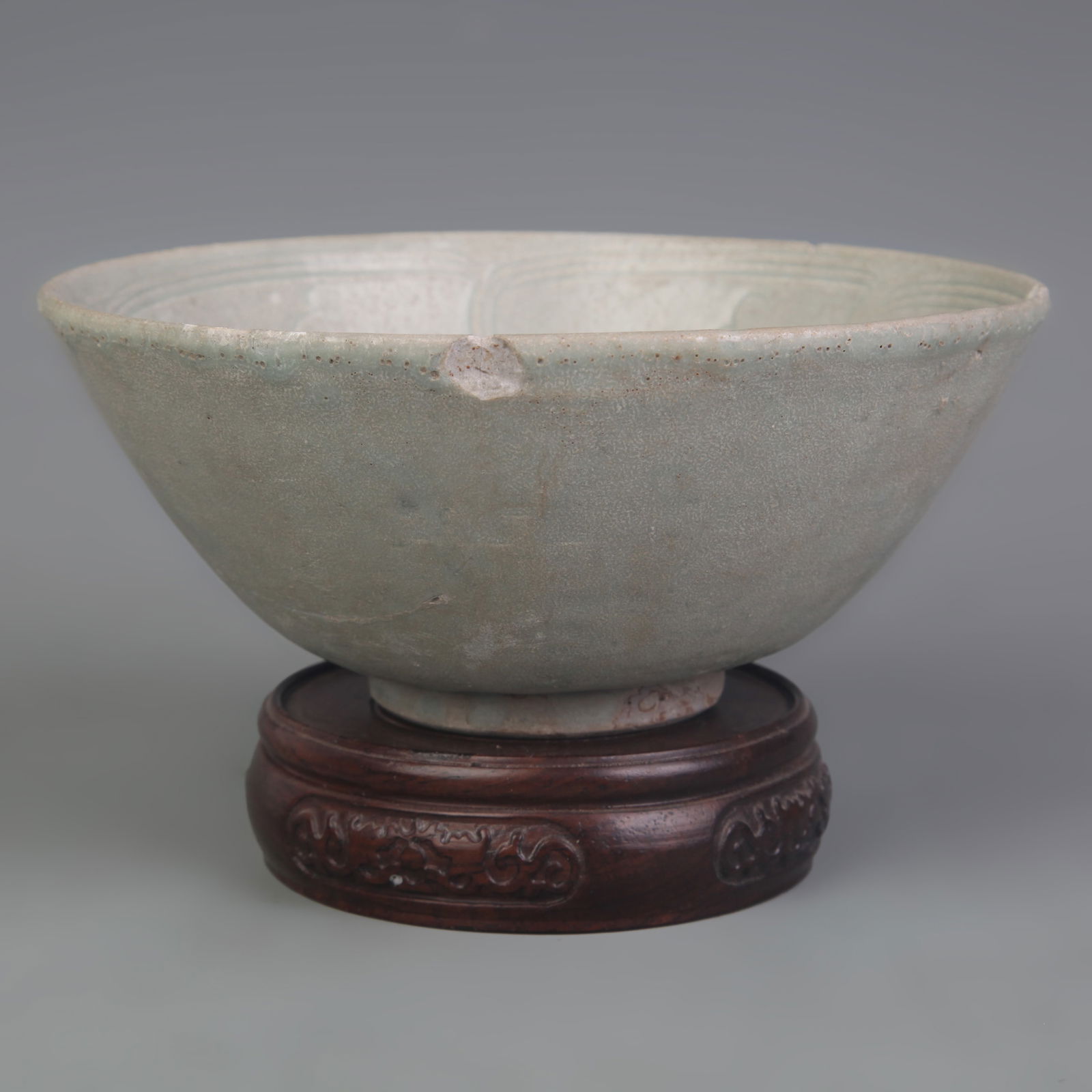 A FINE FLOWER PATTERN PORCELAIN BOWL (1 of 6)