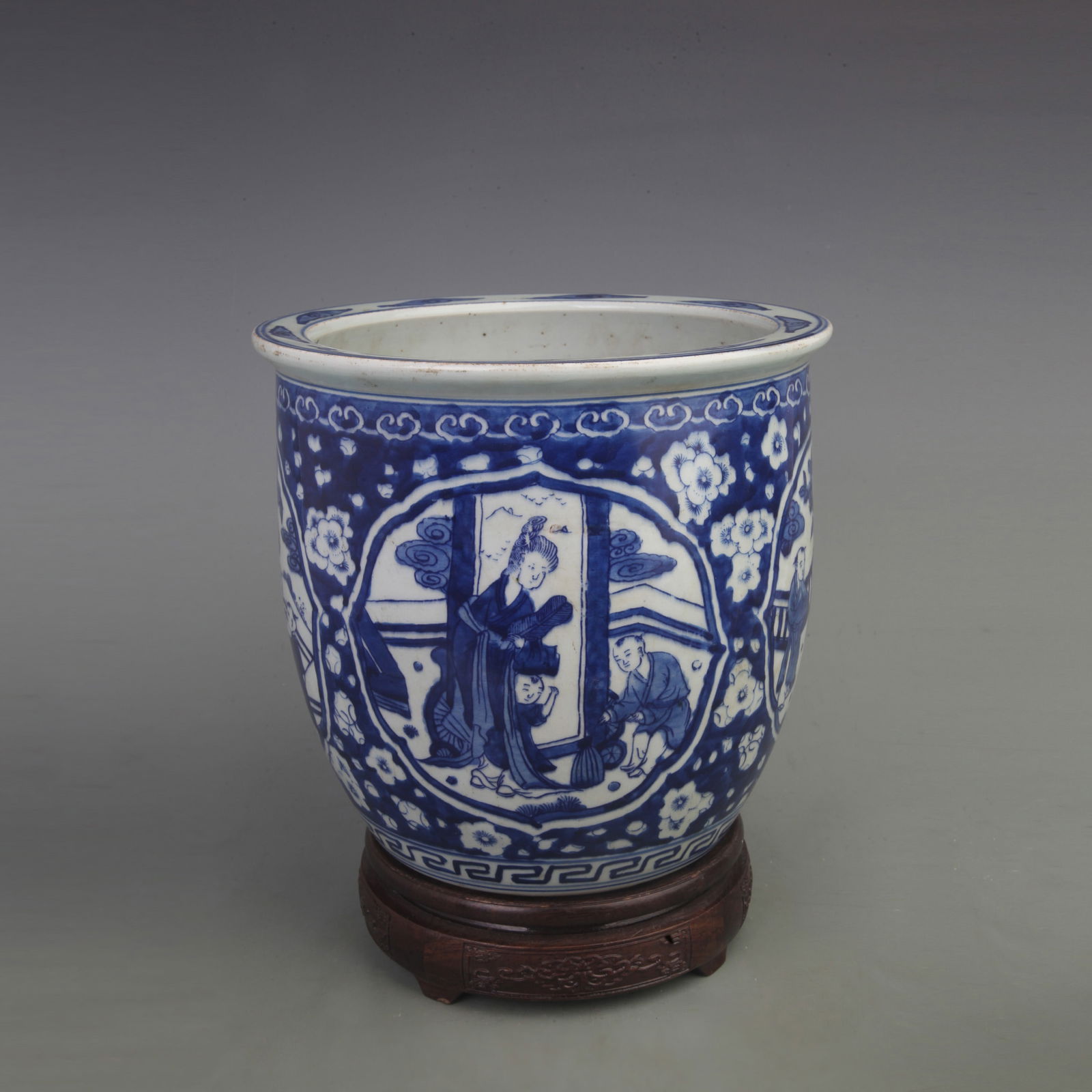 BLUE AND WHITE CHARACTER PATTERN PORCELAIN VASE (1 of 5)
