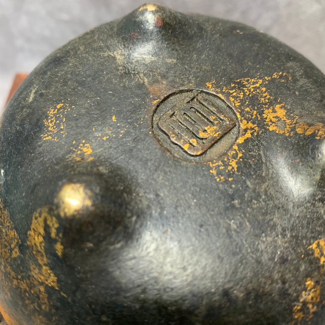 GILT BRONZE INCENSE BURNER WITH RUYI CLOUD PATTERN - 5