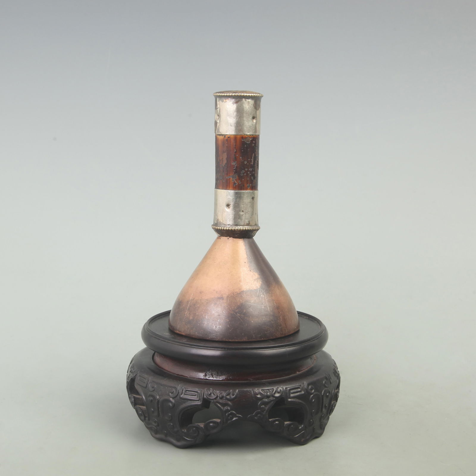 A FINE TIBETAN BUDDHISM BRONZE MOLD: Qing Dynasty, High: 6.1 inch; Diameter: 3.4 inch;