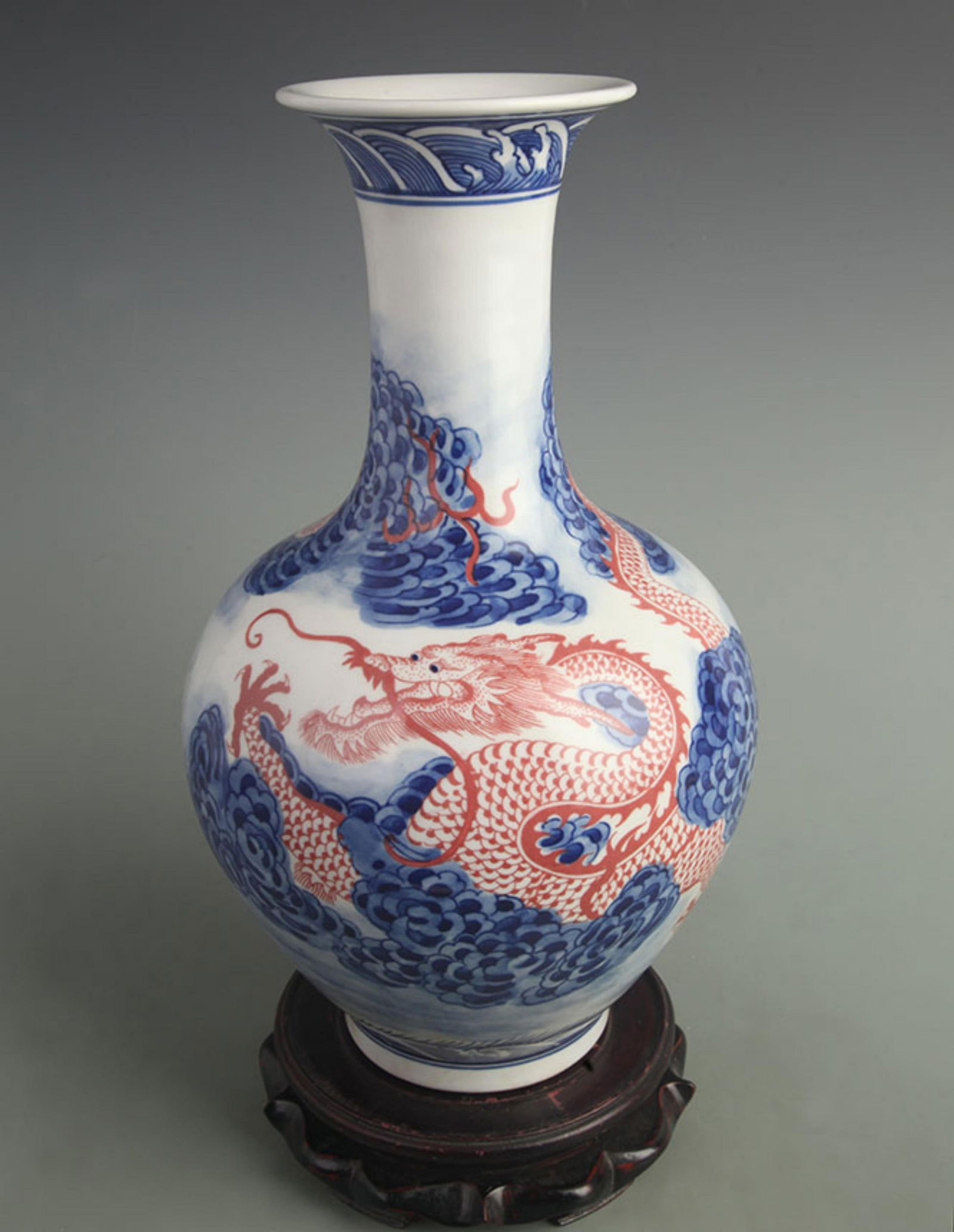BLUE AND WHITE UNDERGLAZE RED DRAGON PATTERN PORCELAIN VASE (1 of 5)