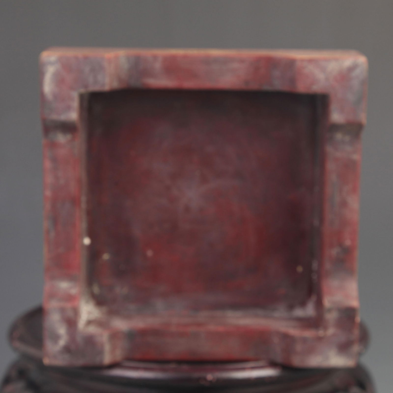 LACQUER BOX WITH GOLD PAINTED FLOWER PATTERN - 6