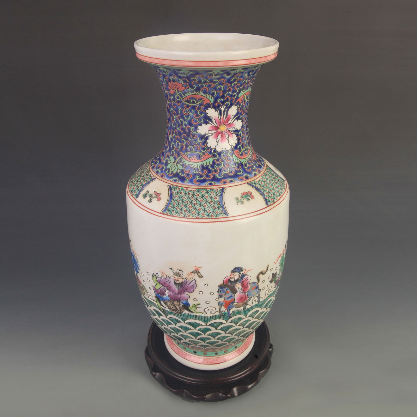 LARGE FAMILLE-ROSE EIGHT IMMORTALS FIGURE VASE: Qing Dynasty Kang Xi Period; High: 16.8 inch; Diameter: 7.50 inch
