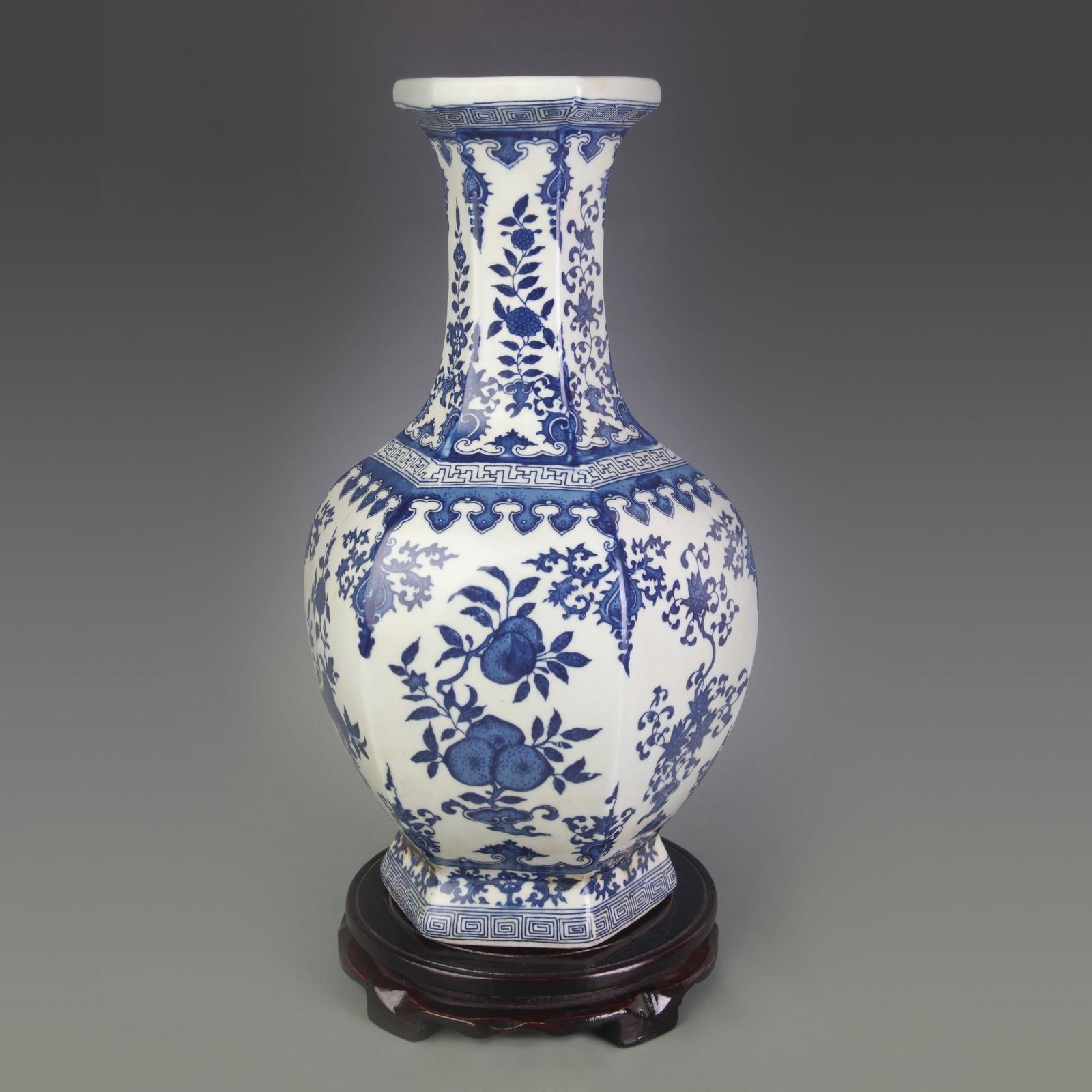 FAMILLE ROSE LIGHT GREEN GROUND DRAGON PATTERN PORCELAIN VASE: Qing Dynasty Kang Xi Period; High: 16.0 inch; Diameter: 8.50 inch