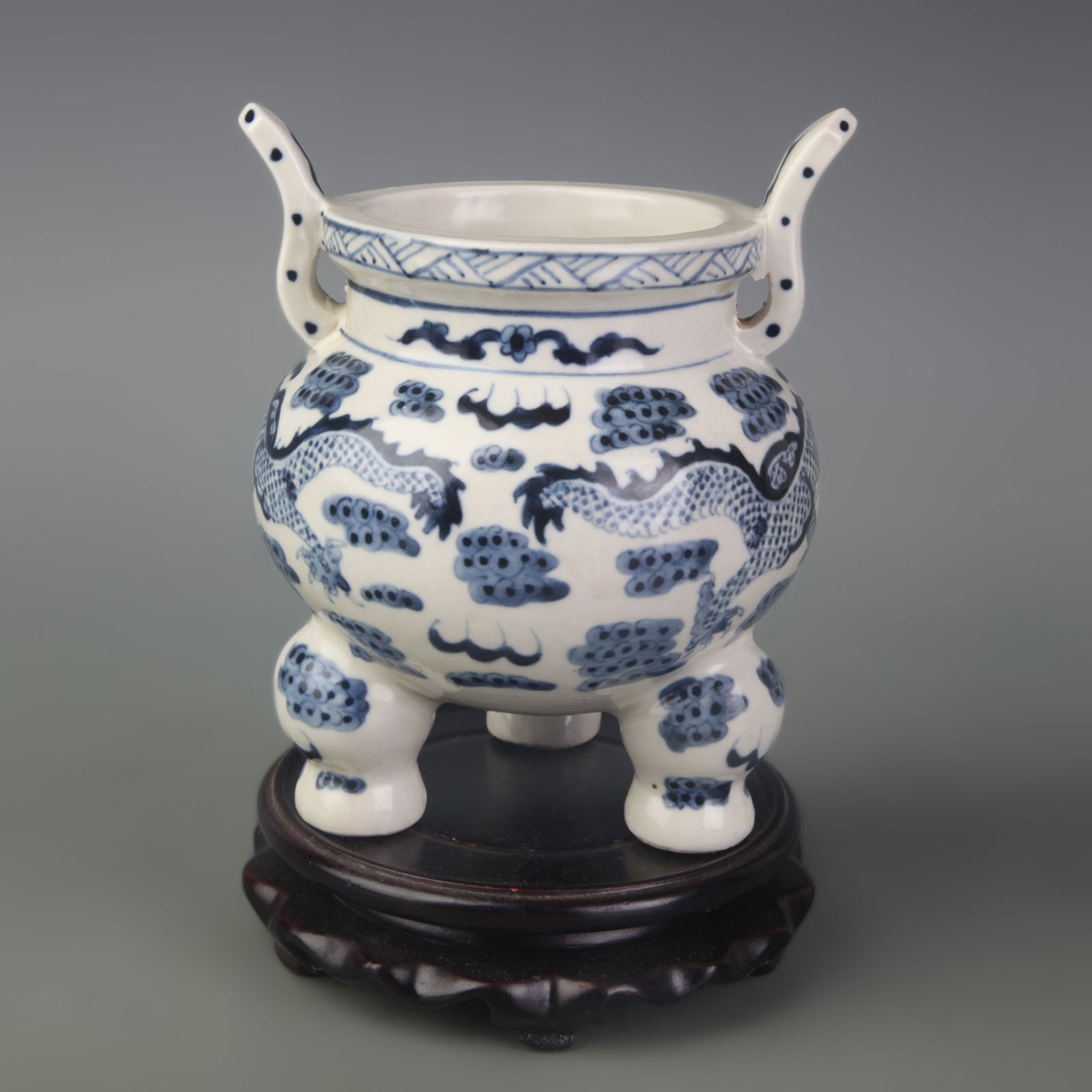 BLUE AND WHITE DRAGON PATTERN PORCELAIN INCENSE BURNER (1 of 5)
