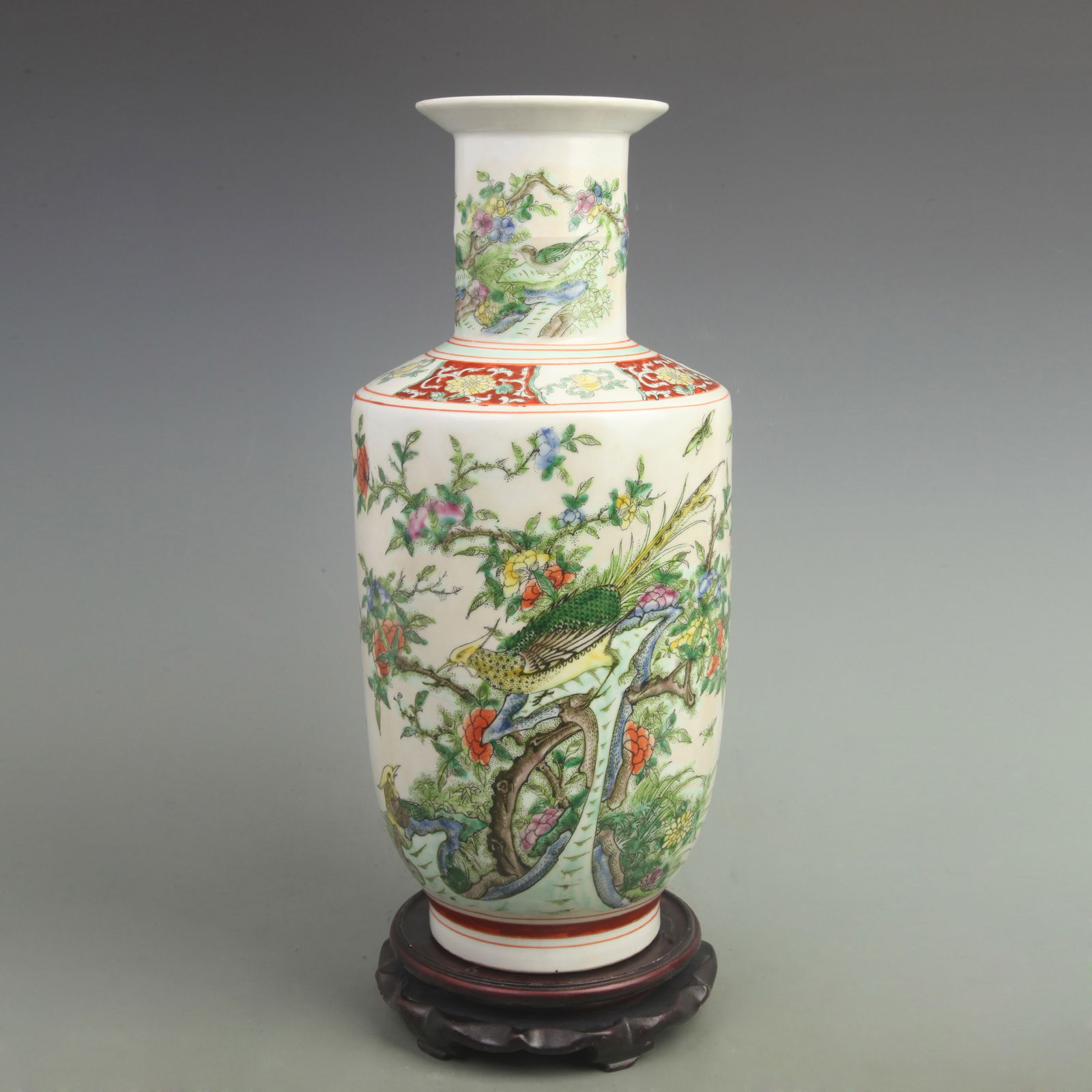 FAMILLE ROSE FLORAL AND BIRD PATTERN CLUB SHAPED PORCELAIN VASE (1 of 5)