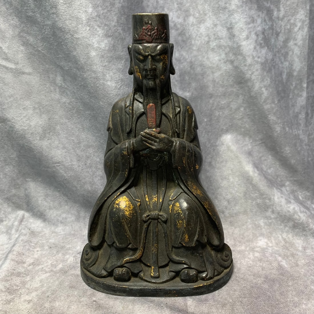 GILT-BRONZE SEATED CIVIL GOD OF WEALTH, INSCRIBED WITH A MING YONGLE MARK: ?; Long: 6 inch; Width: 4.2 inch; High: 9.4 inch;