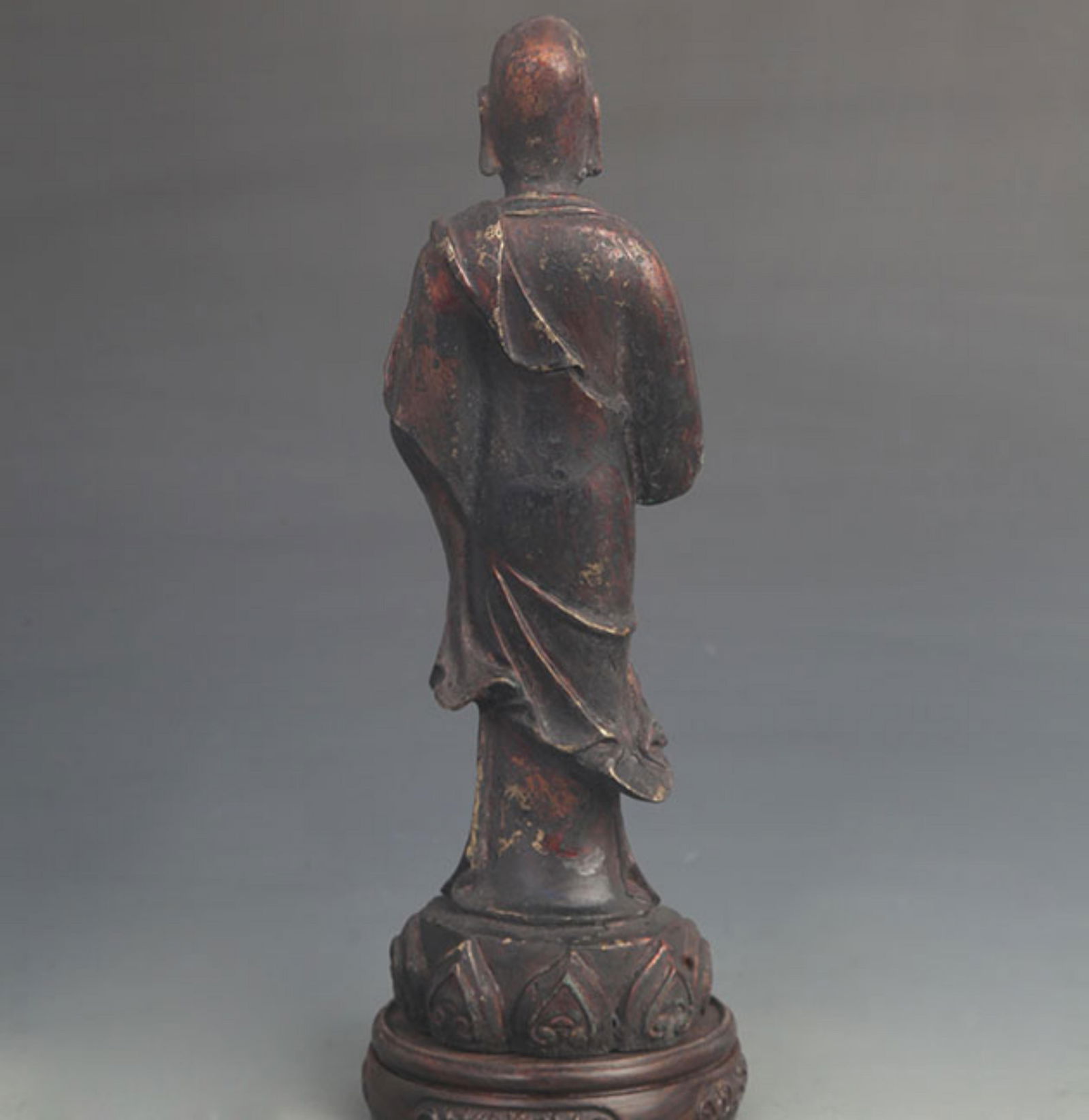 A FINE BRONZE ARHAT STATUE - 4