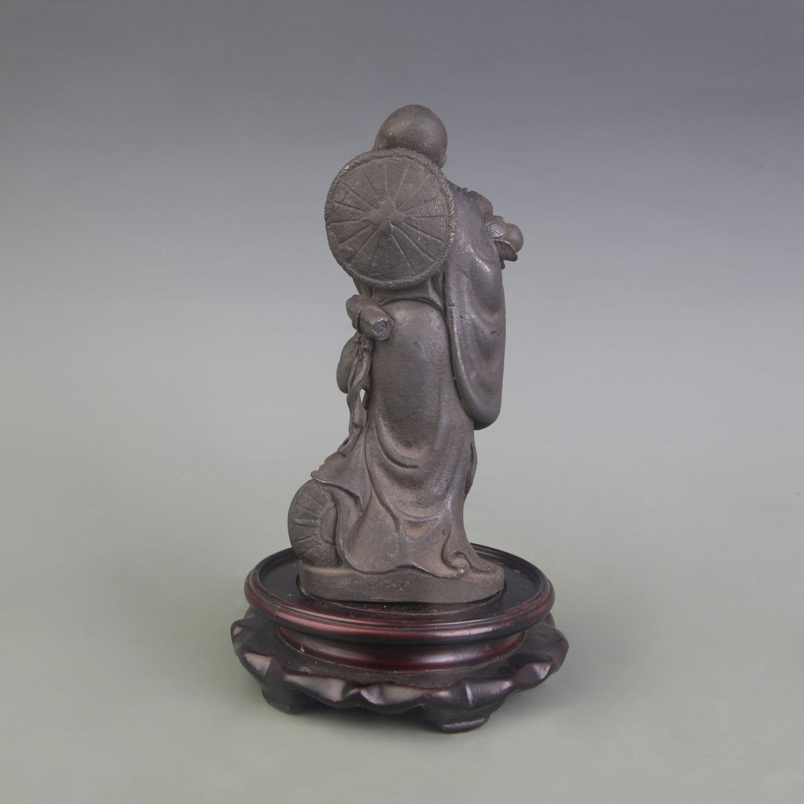 A FINE BRONZE ARHAT (LUOHAN) STATUE - 4