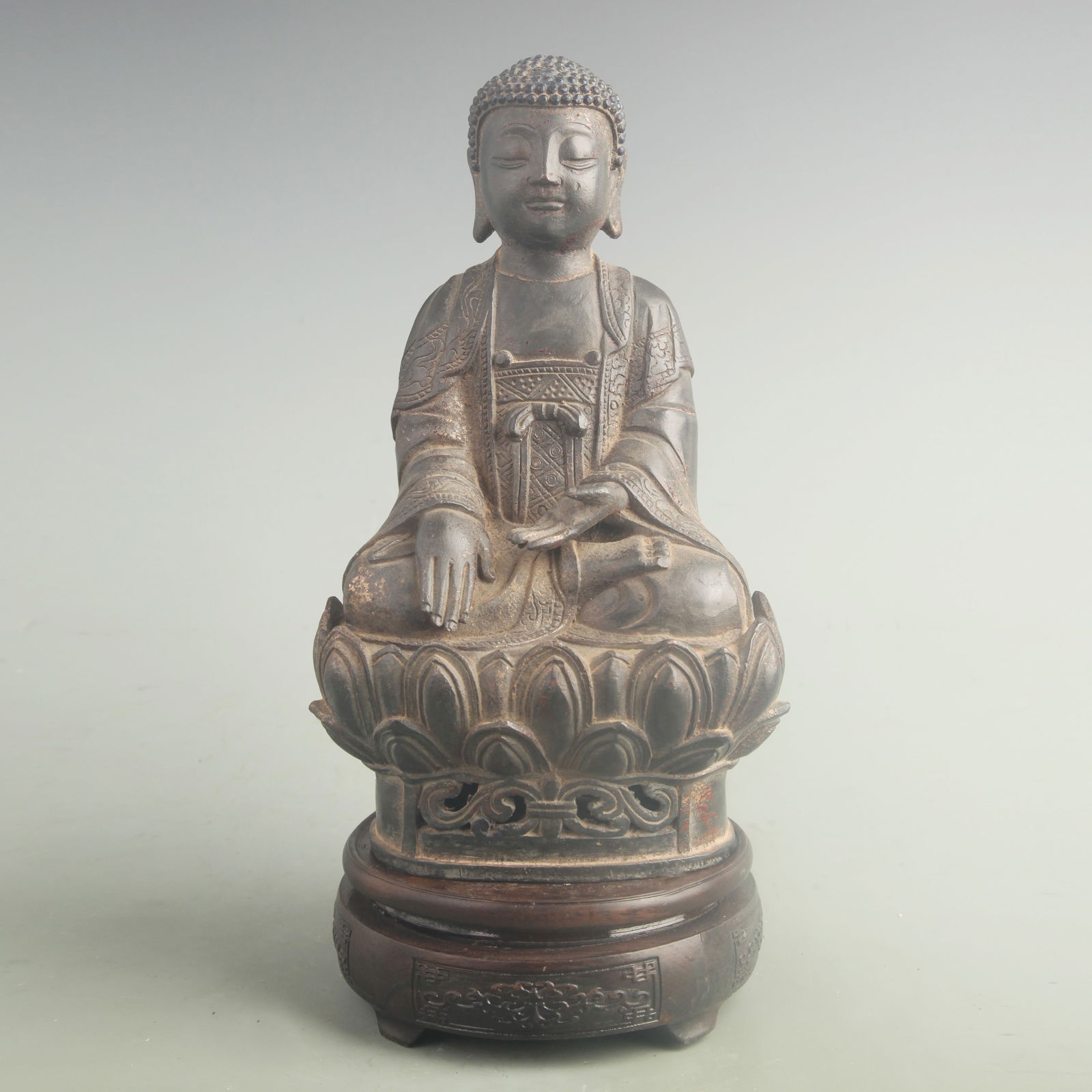 GILT BRONZE SHAKYAMUNI BUDDHA: 19th Century; High: 10.0 inch; Width: 5.80 inch;
