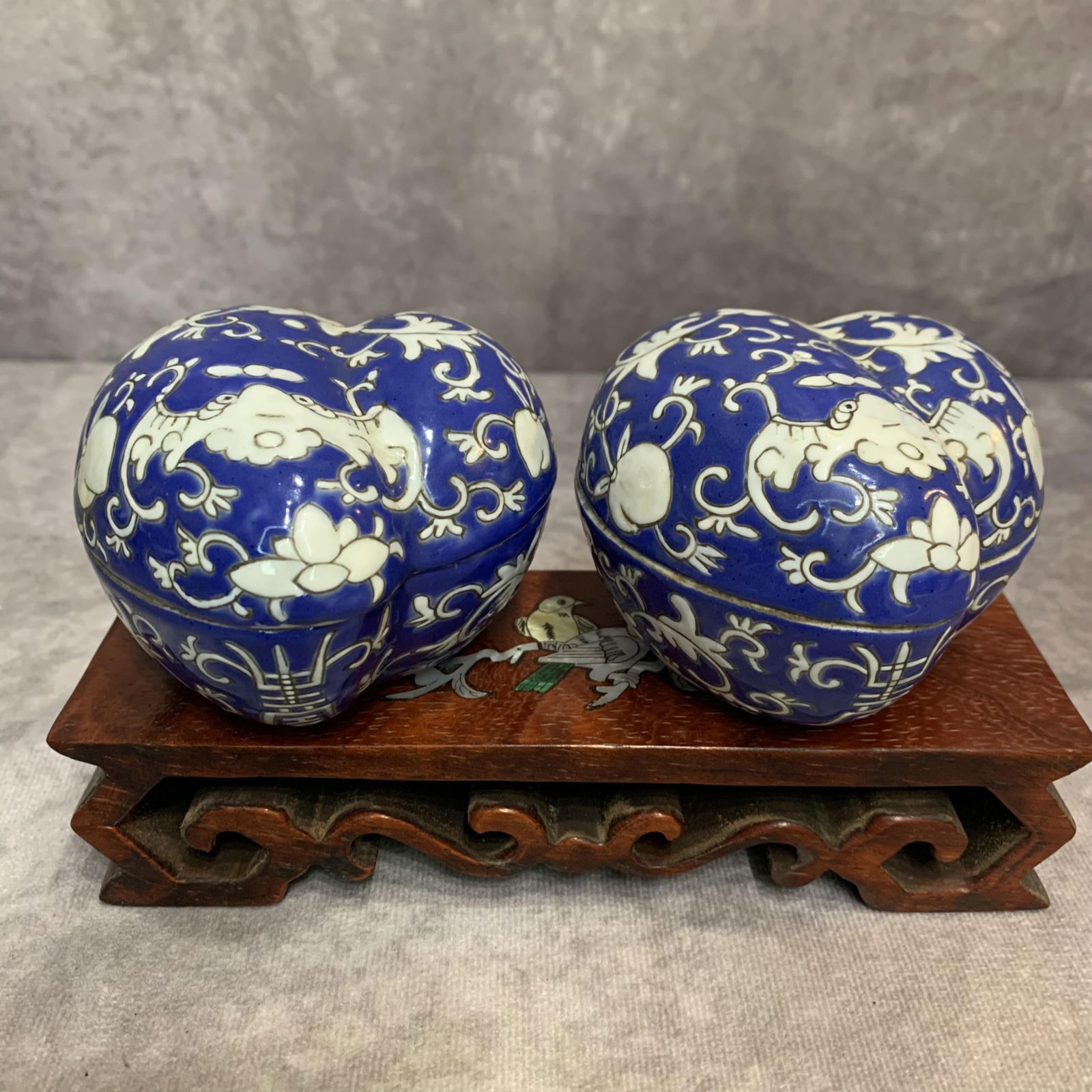 GROUP OF TWO BLUE AND WHITE BAT PATTERN PORCELAIN BOX: Modern; High:2.4 inch; Width:3.3 inch; Long: 3.2 inch;