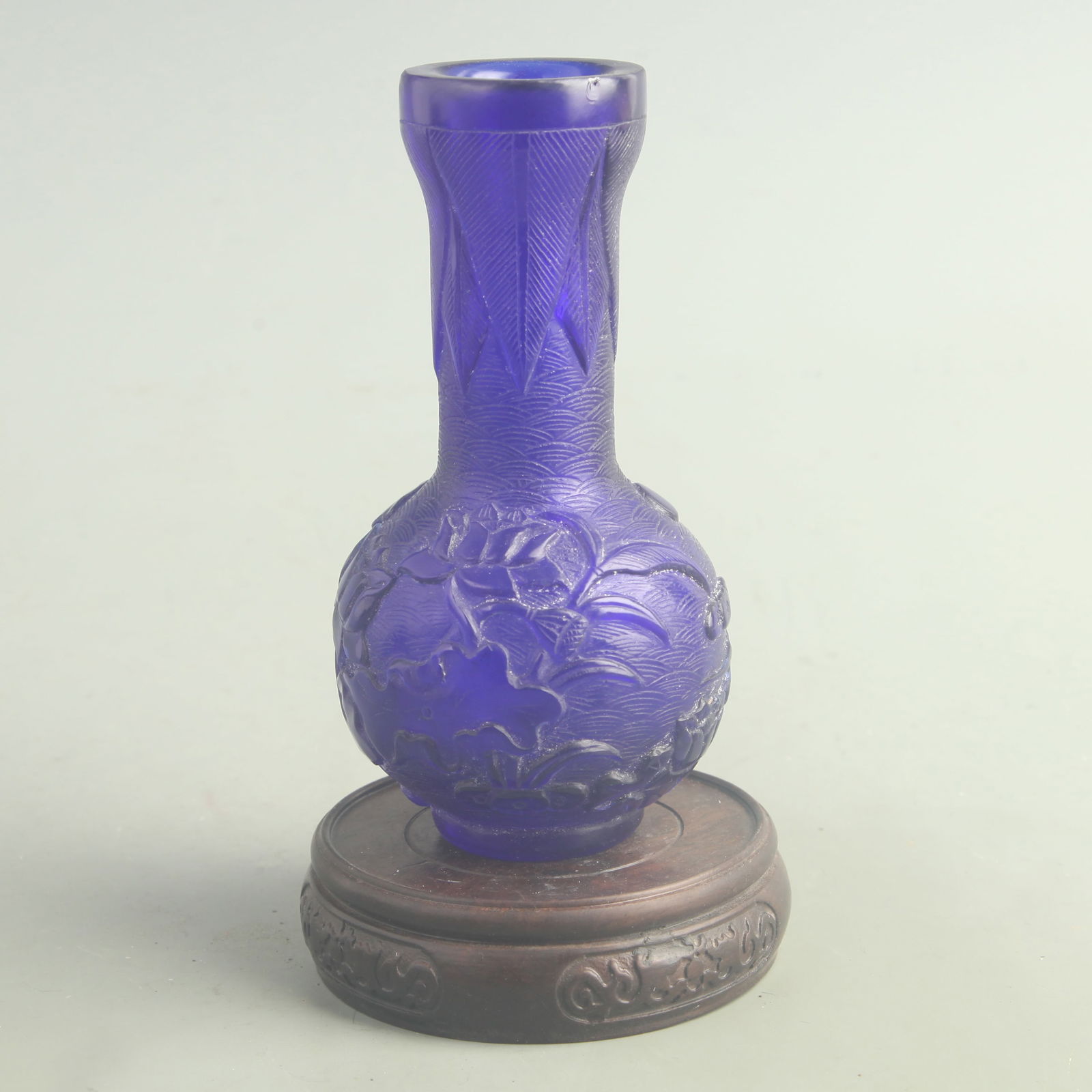 BLUE GLASS MADE CLUB-SHAPED VASE WITH MANDARIN DUCK DESIGN: Qing Dynasty; High:6.00 inch; Diameter: 1.80 inch;