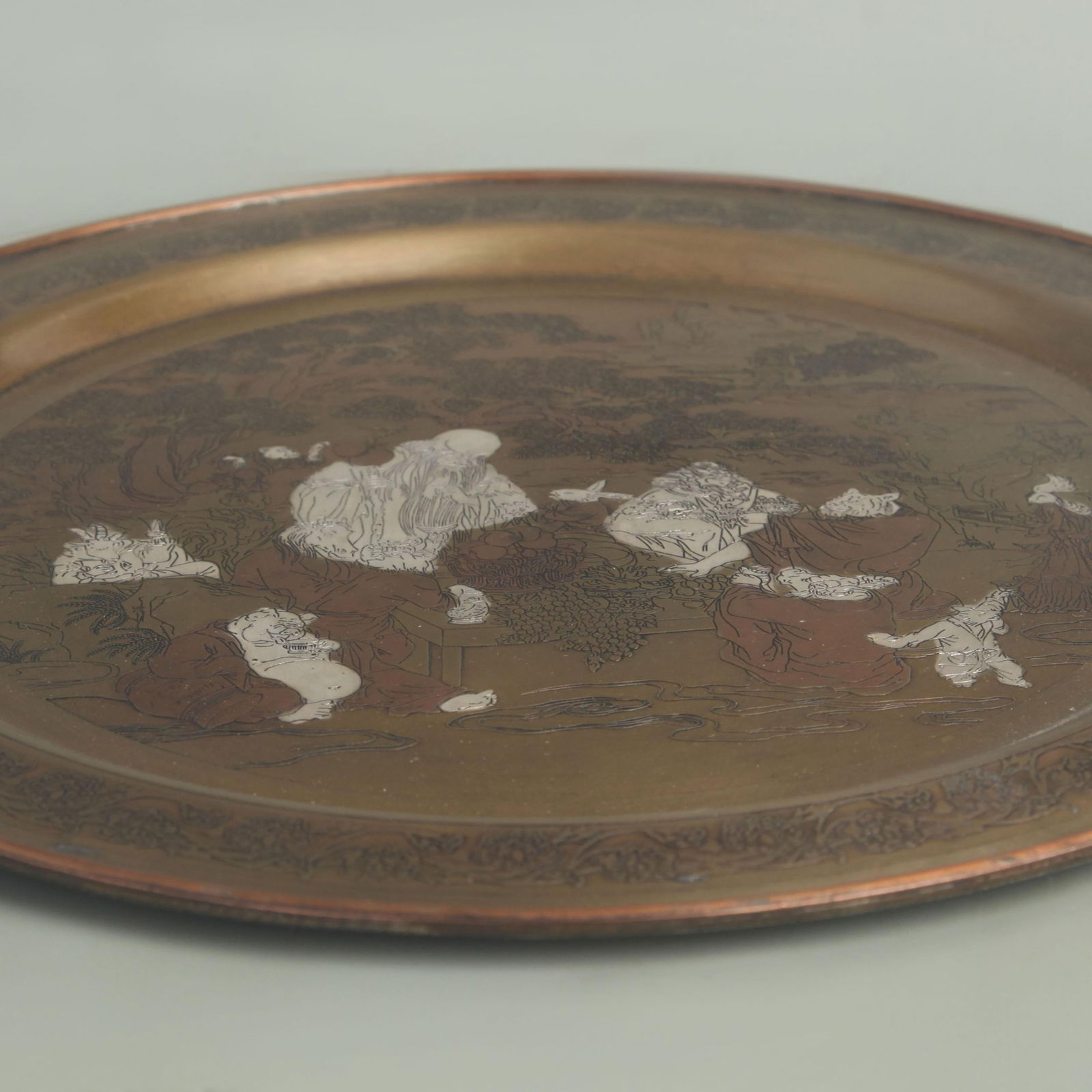 A FINE BRONZE AND SILVER INLAY CHARACTER PLATE - 3