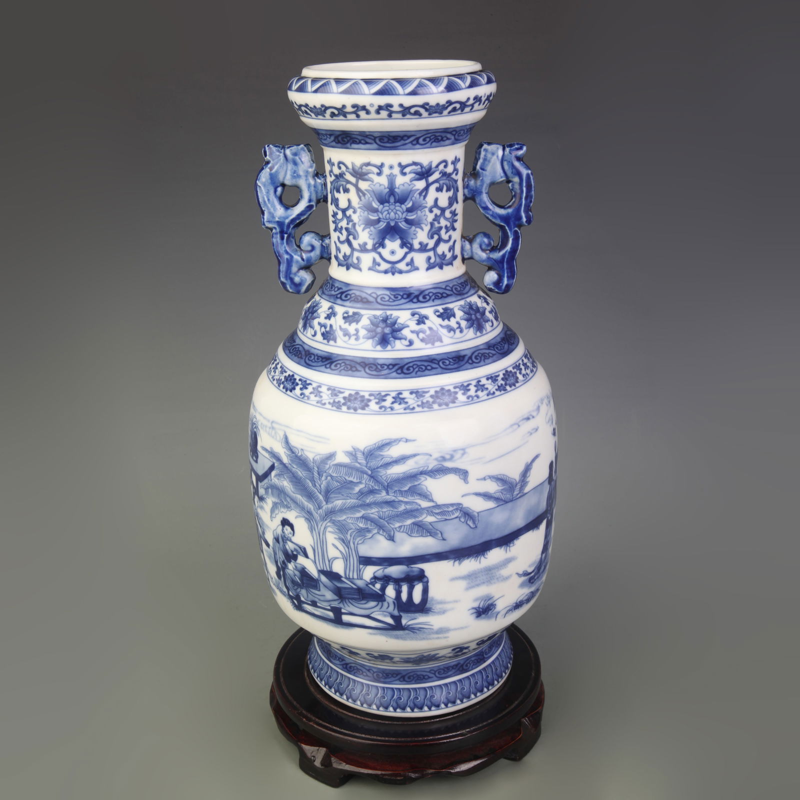 BLUE AND WHITE DOUBLE-HANDLED PORCELAIN VASE WITH FIGURE MOTIFS: Qing Dynasty Qian Long Period; High:14.5 inch