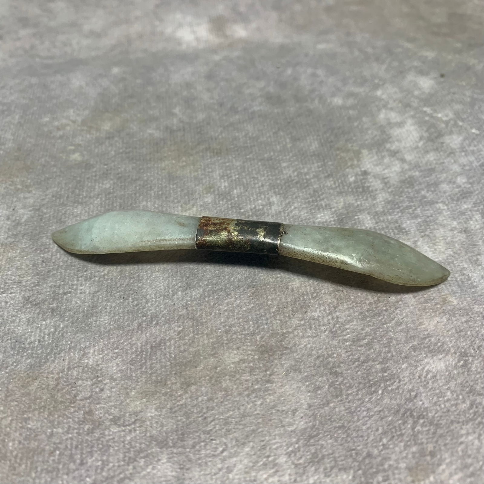 HETIAN GREENISH-WHITE JADE HAIRPIN: Qing Dynasty; Long: 4.1 inch; Width: 0.6 inch; High: 1 inch;