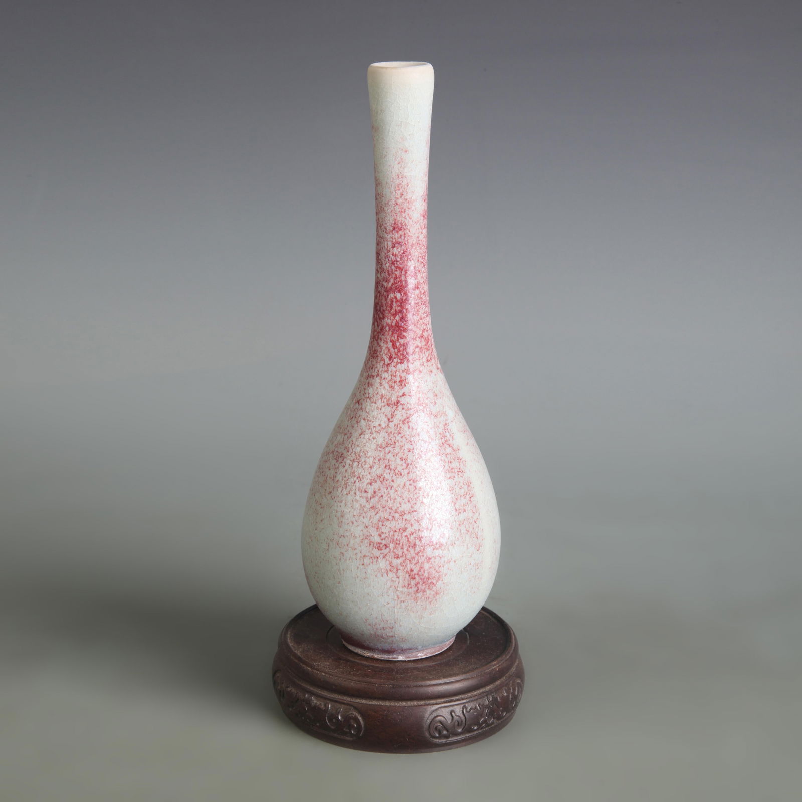 A FINE JUN KILN SMALL PORCELAIN BOTTLE (1 of 5)