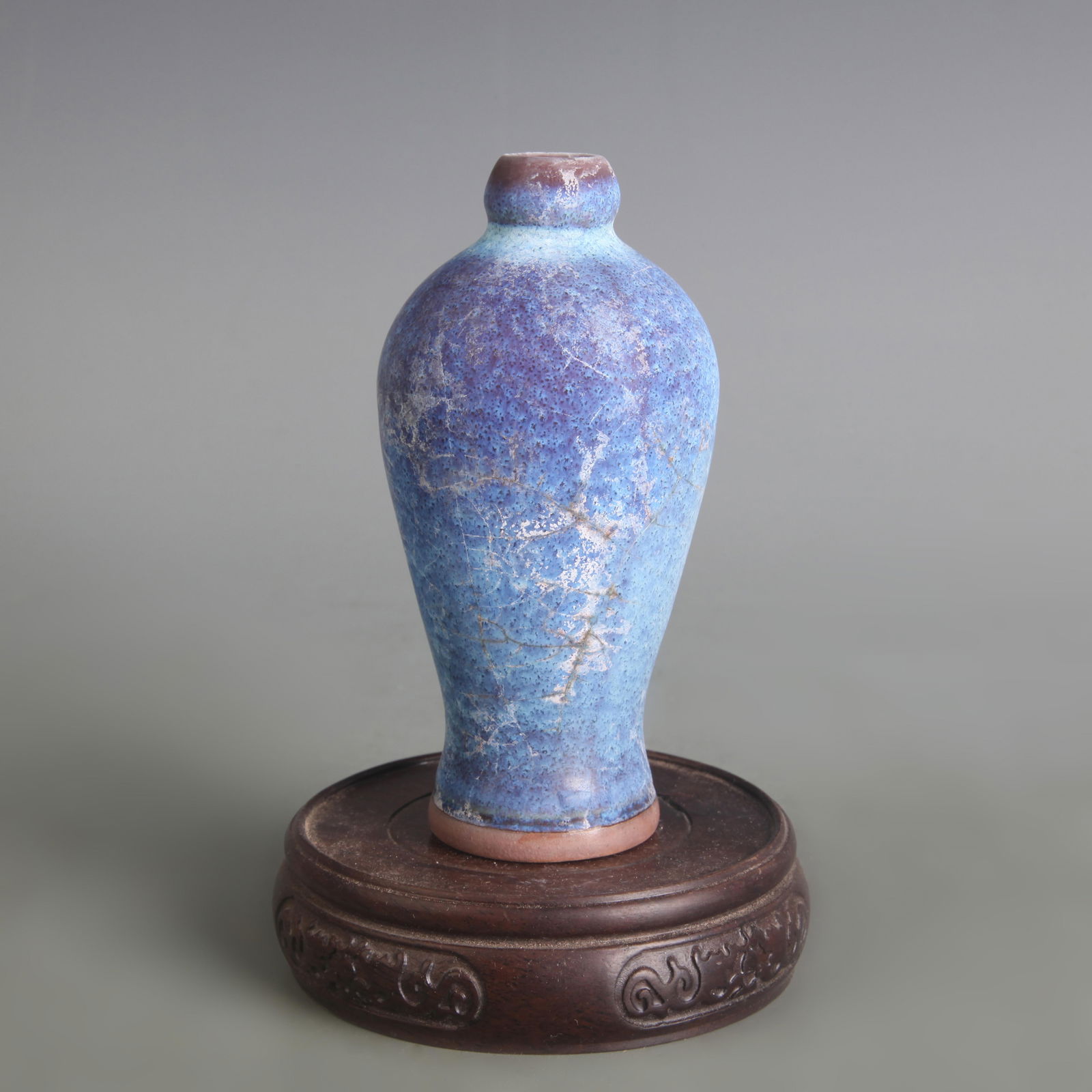 A FINE JUN WARE SMALL PLUM VASE - 4