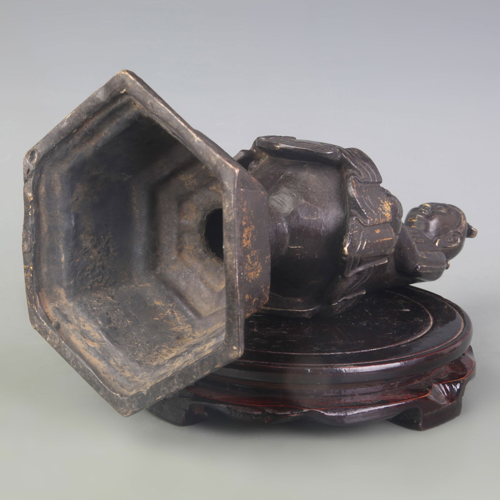 A FINE BUDDHA STATUE - 5