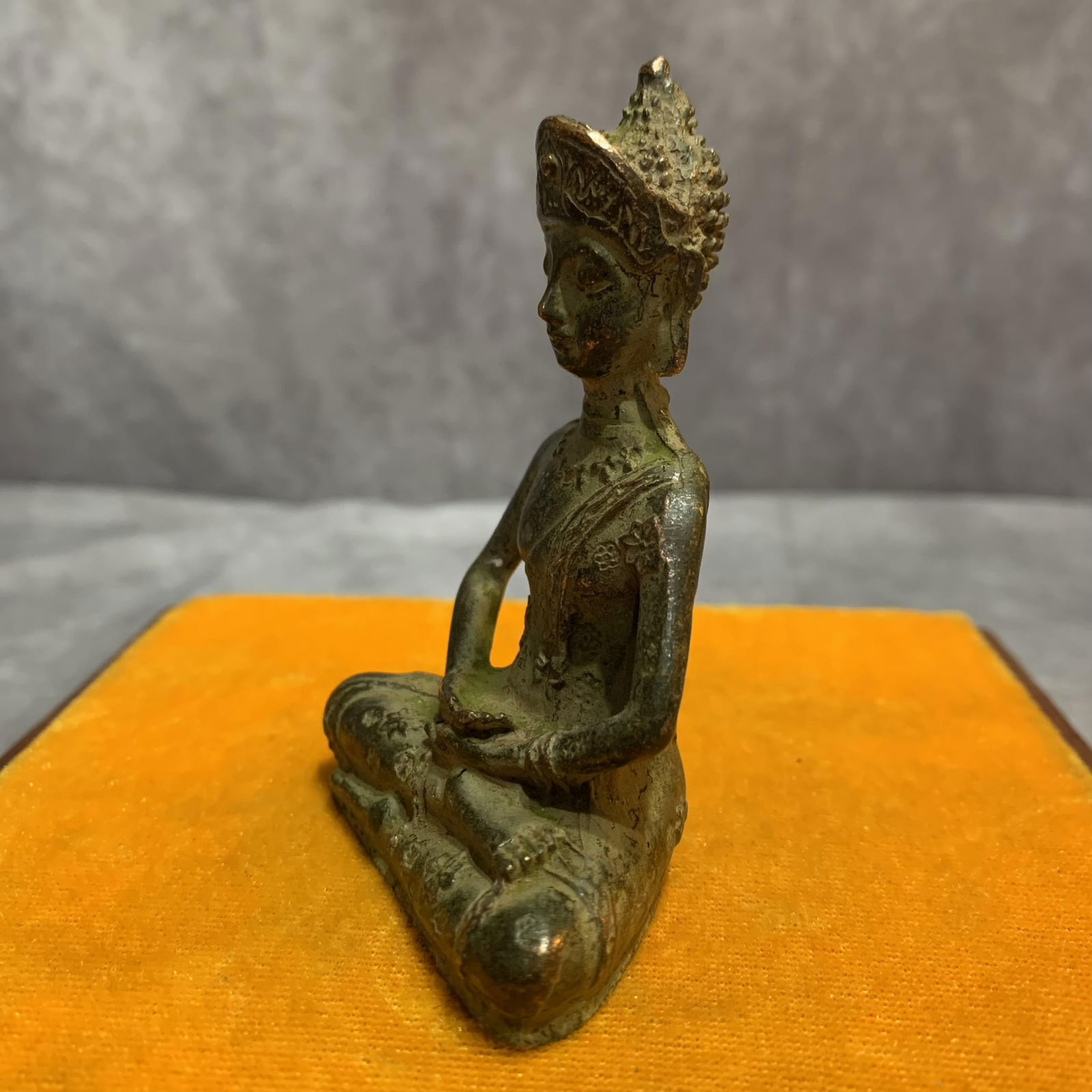 A FINE BRONZE BUDDHA STATUE - 2