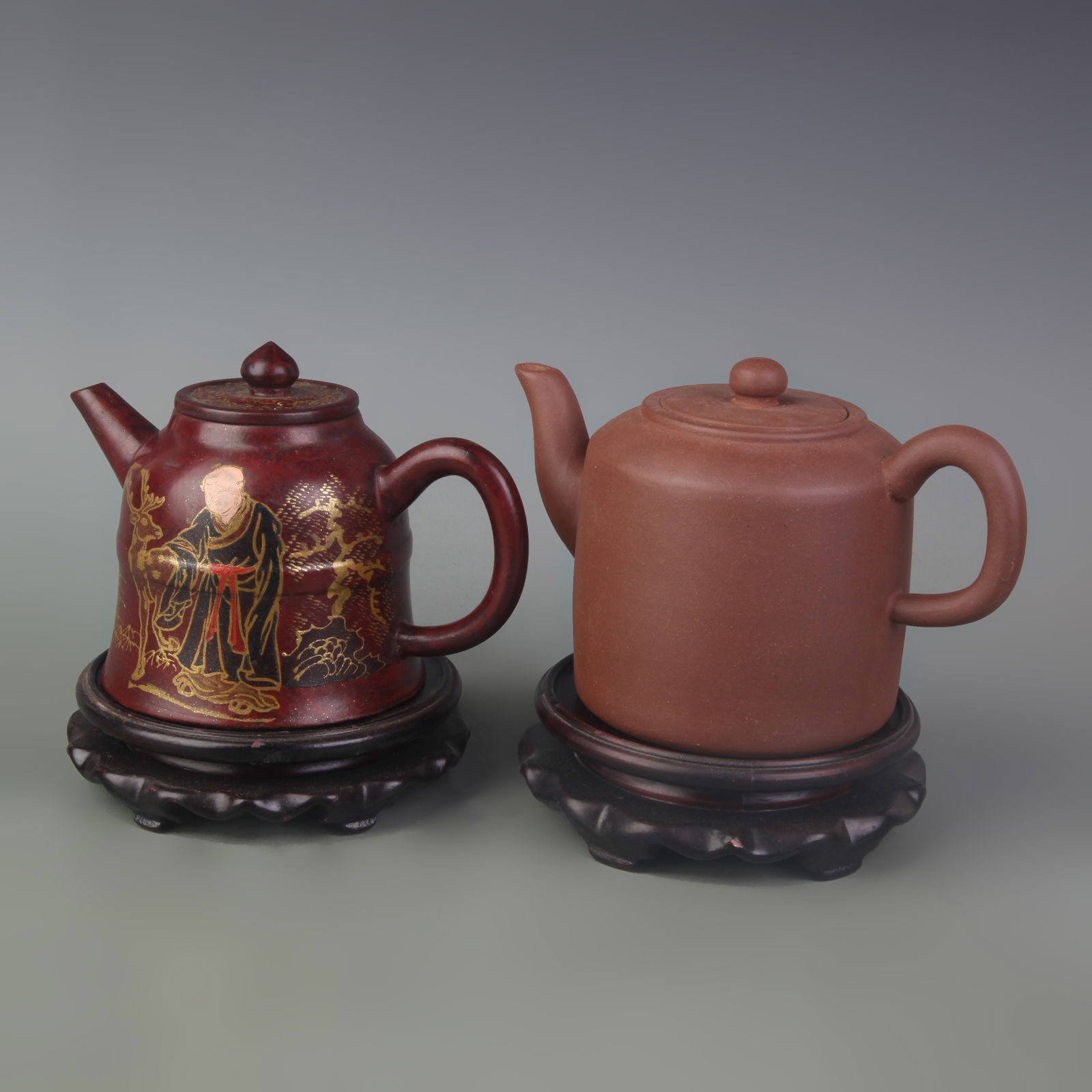 ZISHA TEAPOTS BY WU LUSE WITH GILT NARRATIVE FIGURE DECORATION AND BARREL FORM (1 of 11)