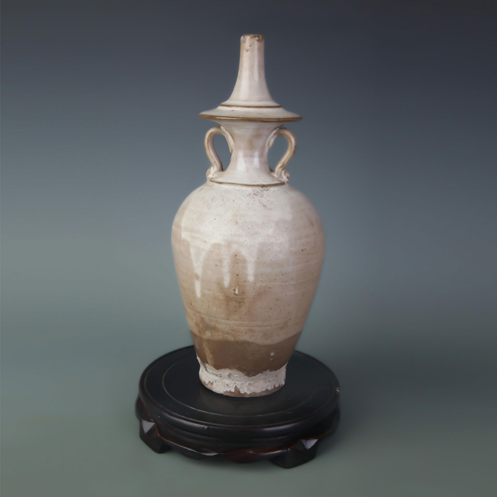 WHITE COLOR GLAZED OLD PORCELAIN VASE (1 of 5)