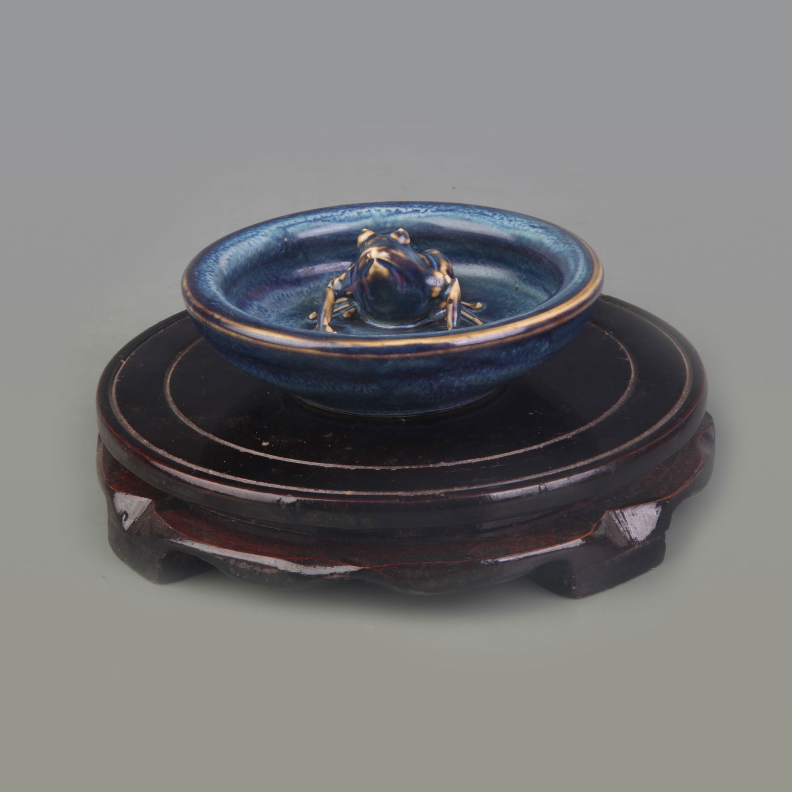 A FINE BLUE COLOR GROUND SCHOLAR'S PEN WASH (1 of 4)