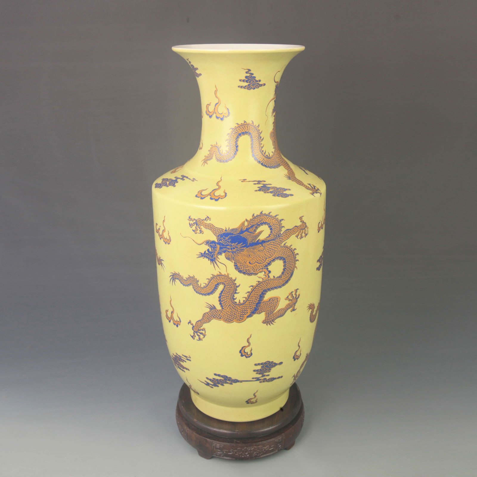 LARGE FAMILLE ROSE YELLOW-GROUND DRAGON PATTERN VASE (1 of 5)