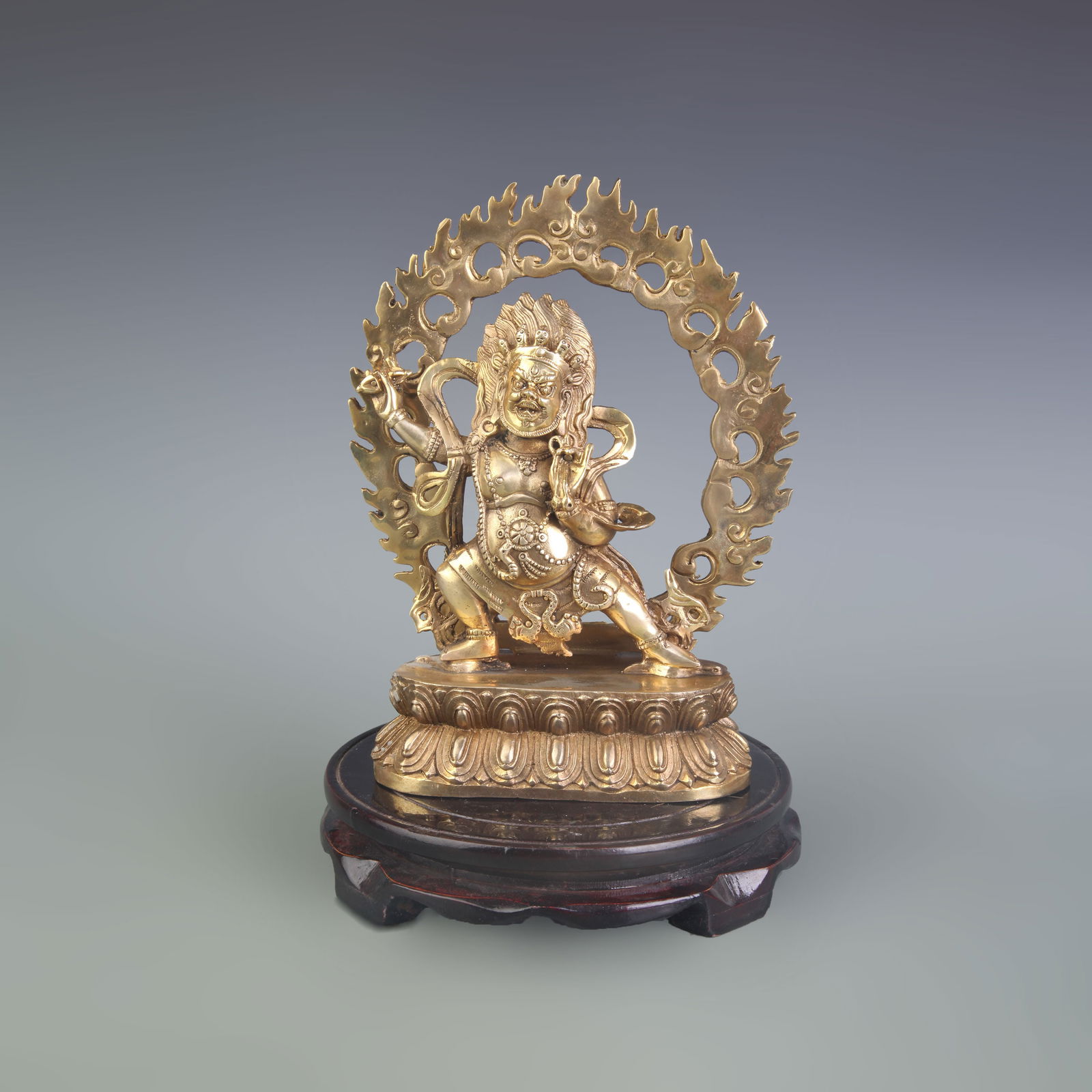A FINE BRONZE VAJRASATTVA STATUE (1 of 5)