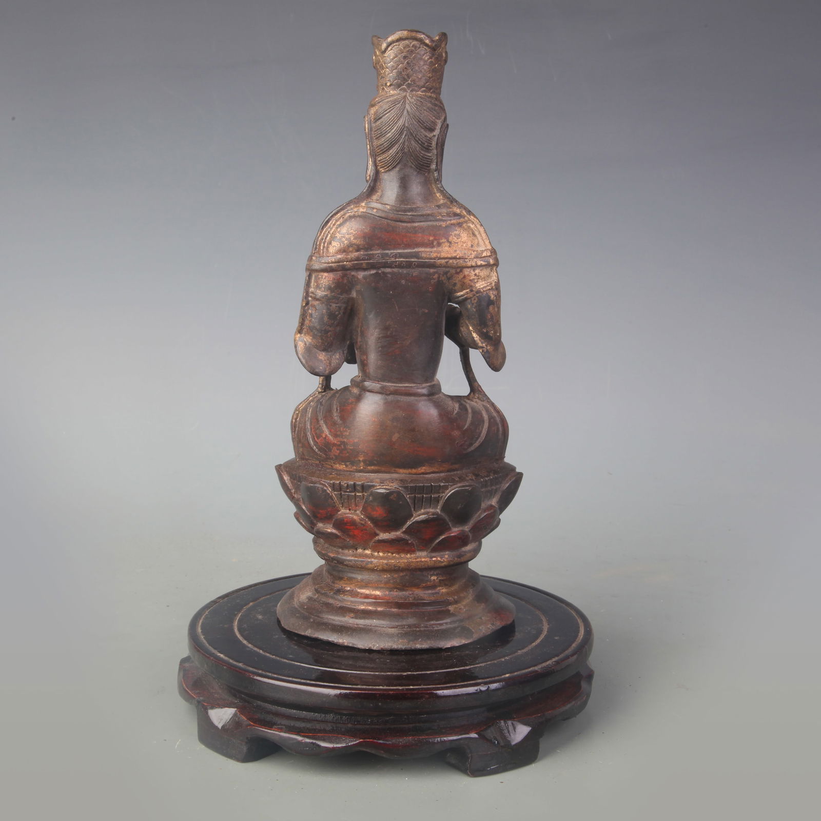 A FINE BRONZE GUANYIN STATUE - 4