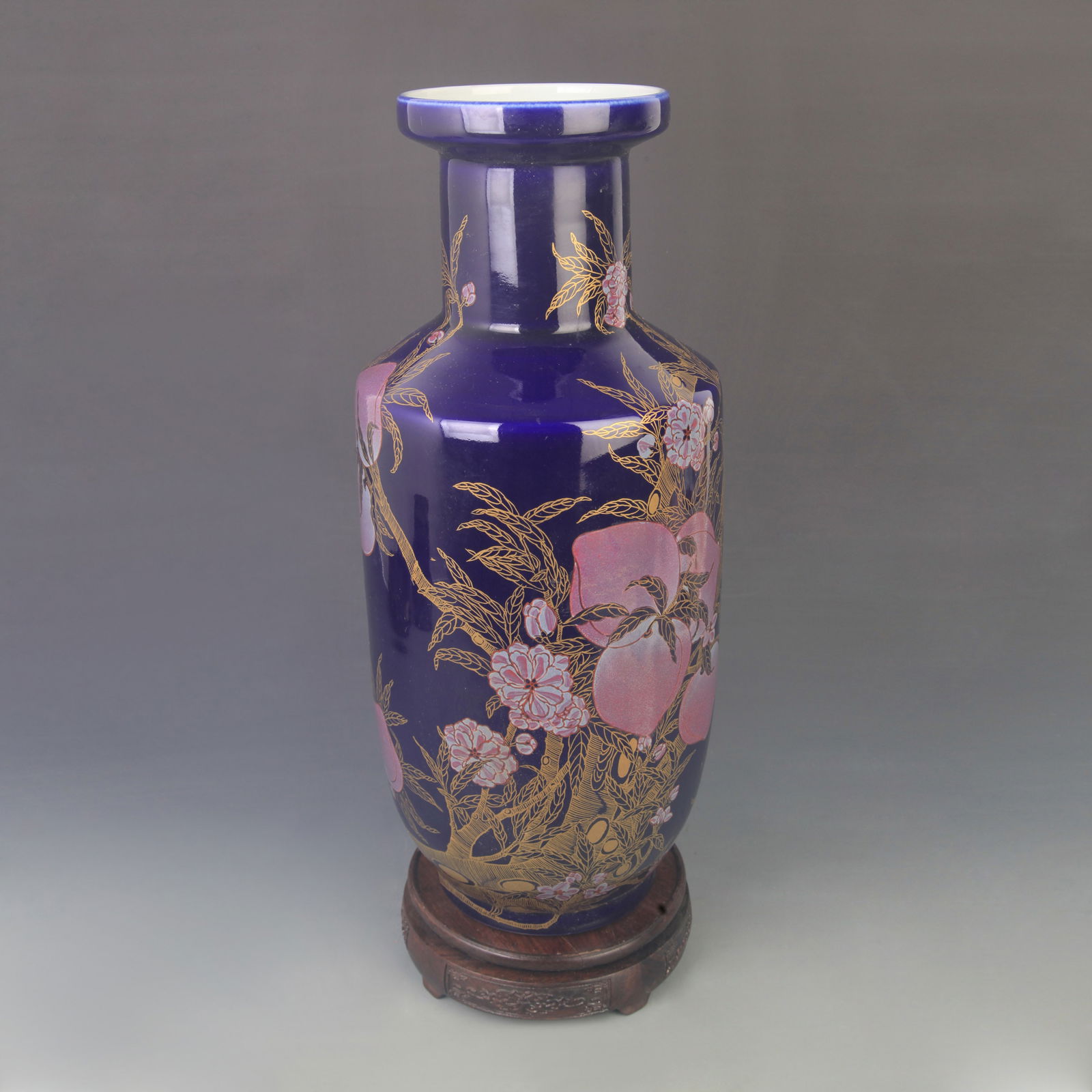 BLUE GLAZED GOLD DECORATED SHOU CHARACTER MALLET VASE (1 of 5)