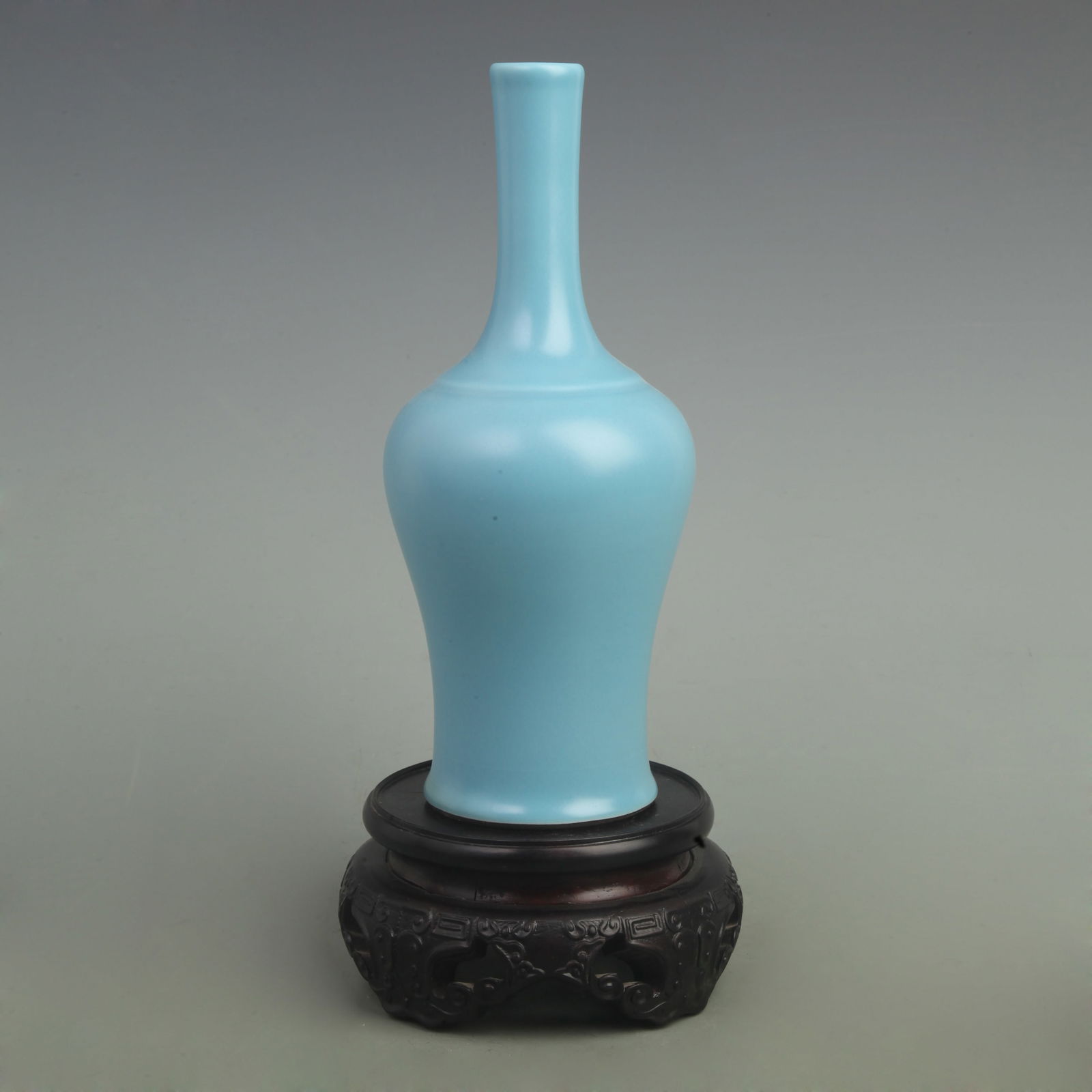LIGHT BLUE GLAZED WILLOW LEAF STYLE PORCELAIN VASE (1 of 5)