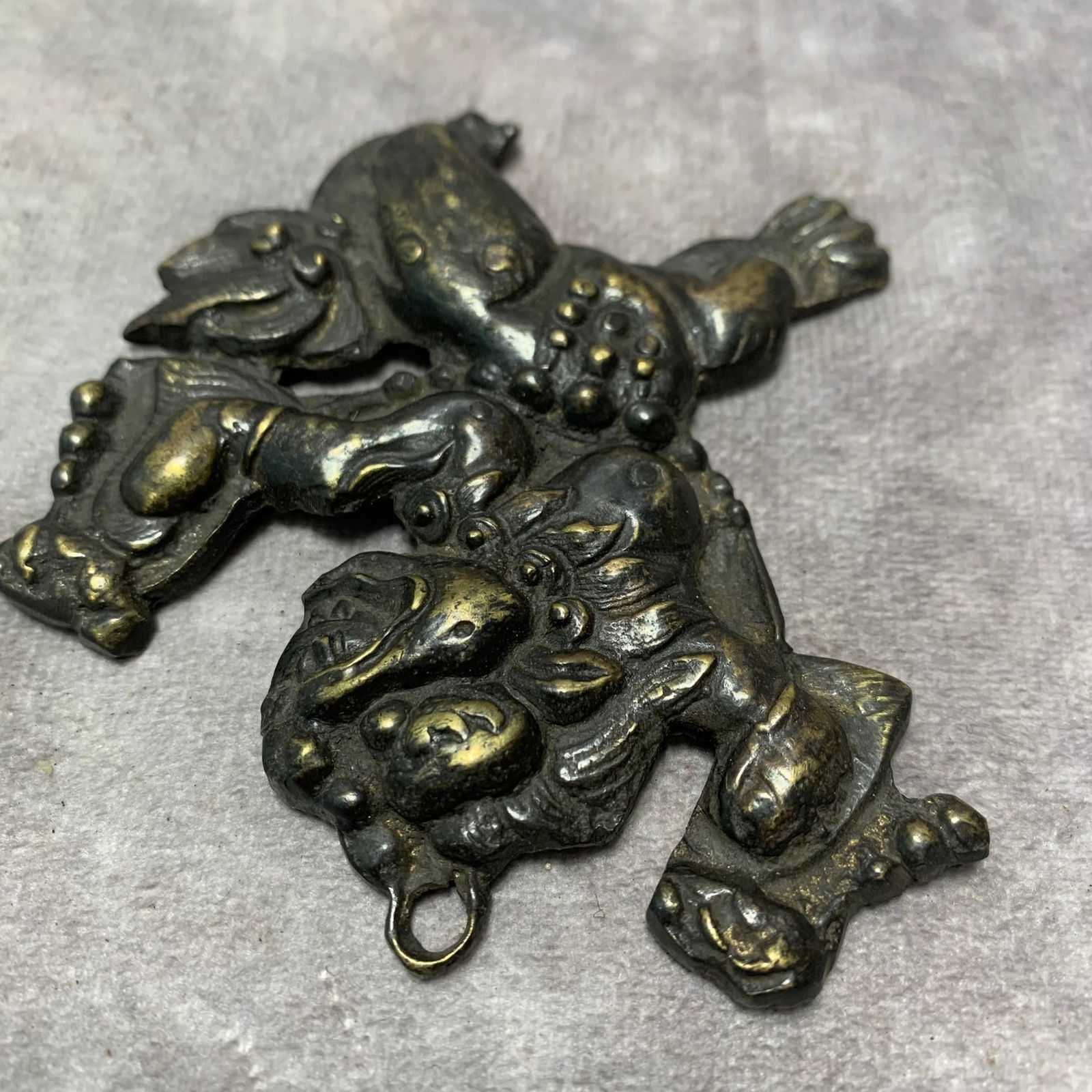TIBETAN BUDDHIST BRONZE LION PENDANT - 4