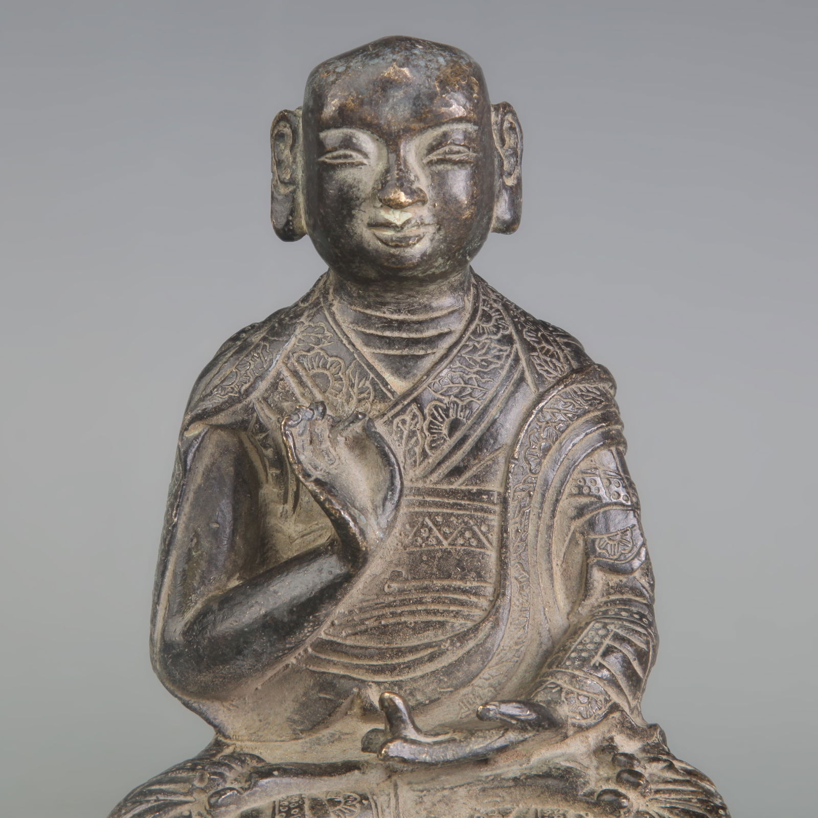 A FINE BRONZE BUDDHA STATUE - 2
