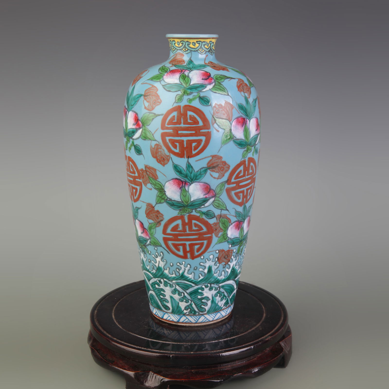 FAMILLE ROSE PORCELAIN VASE WITH FORTUNE-AND-LONGEVITY MOTIF (1 of 5)
