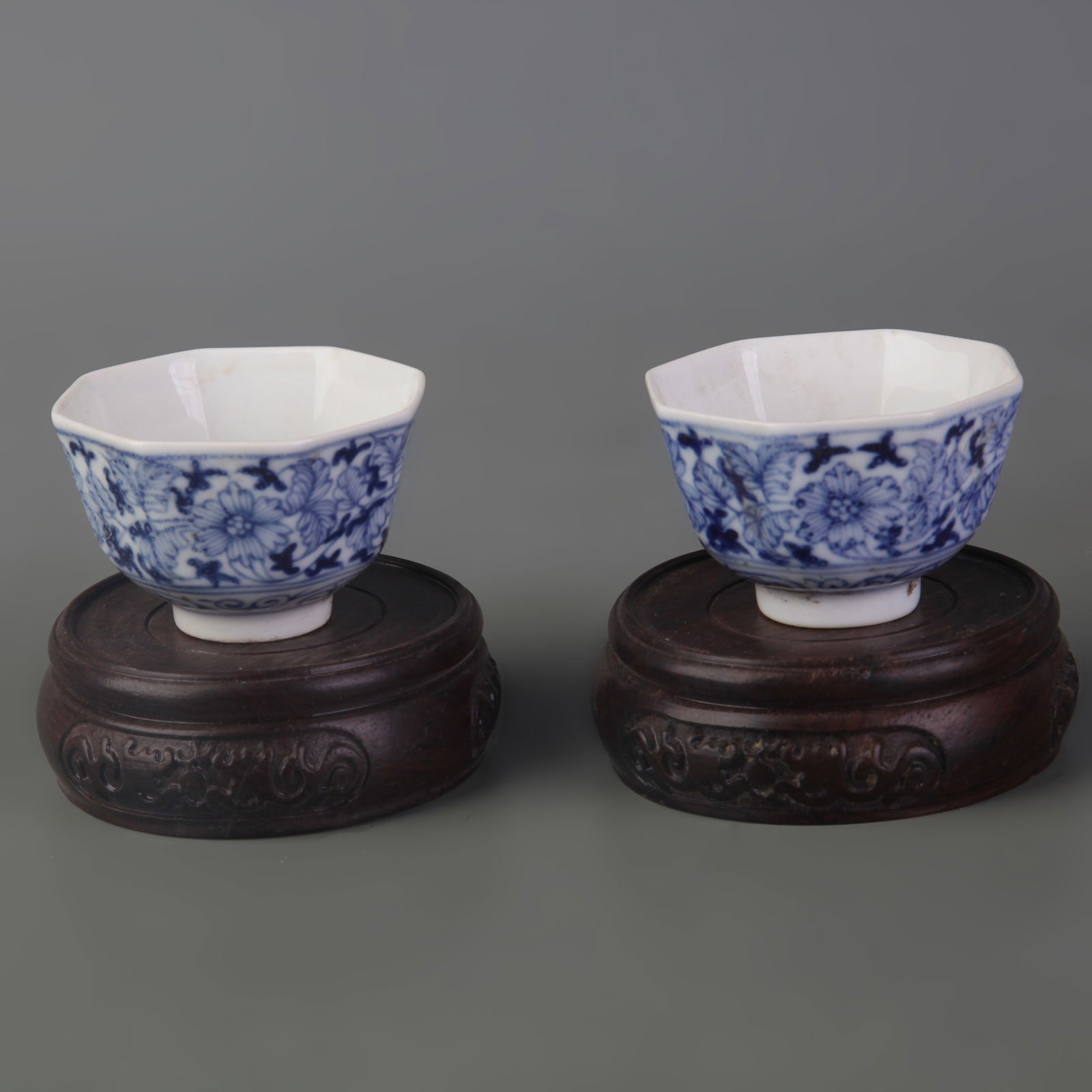 PAIR OF BLUE AND WHITE FLORAL DESIGN SMALL PORCELAIN BOWLS (1 of 6)