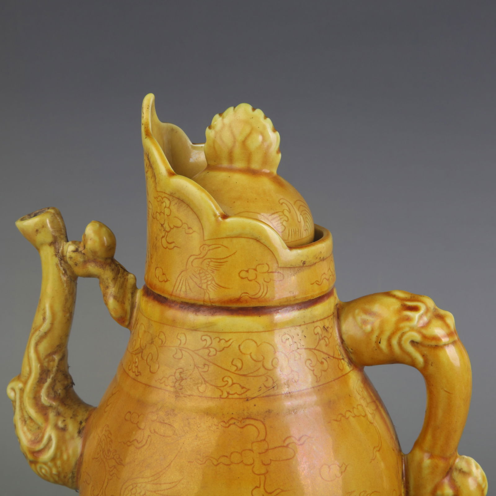 YELLOW GLAZE INCISED DRAGON PATTERN EWER - 2