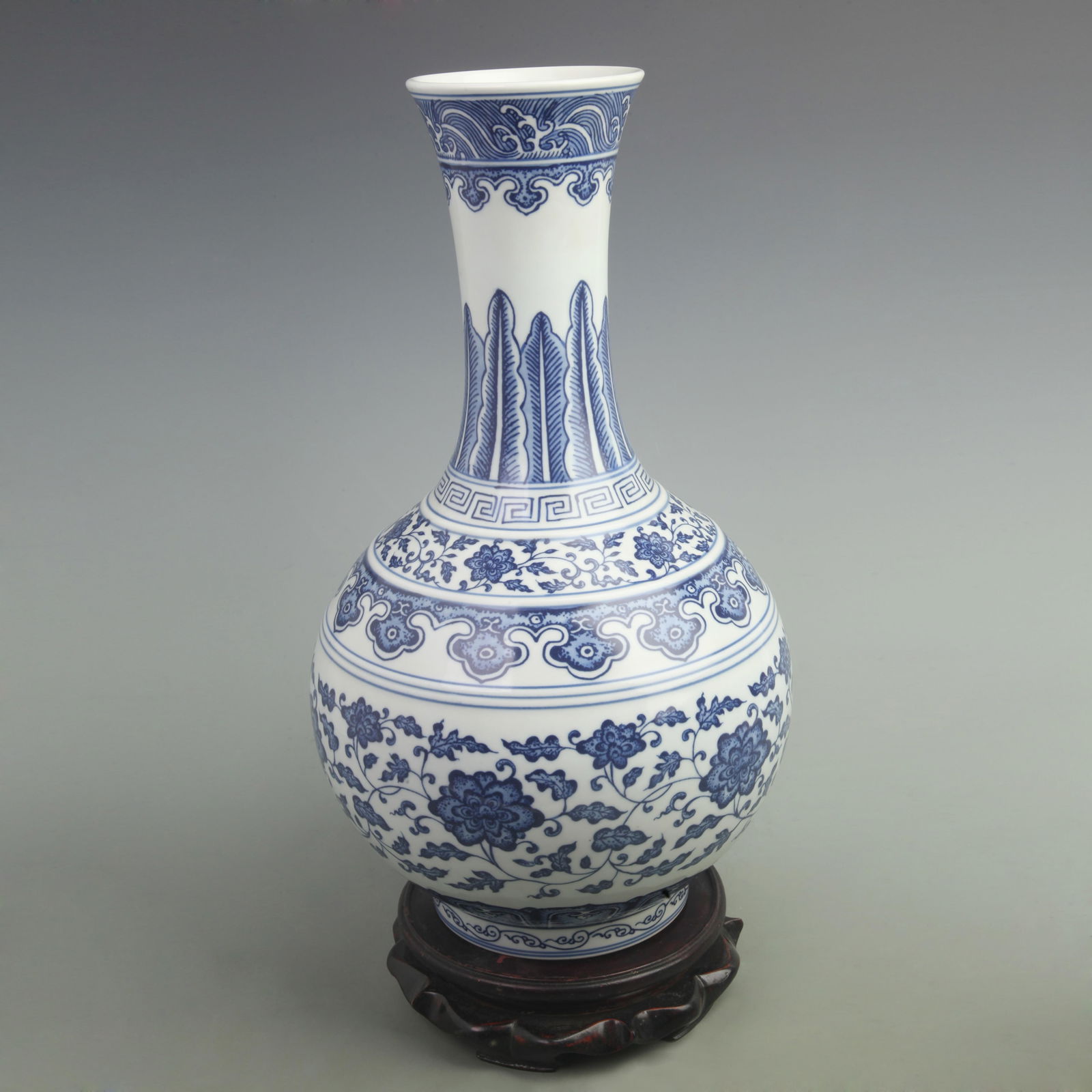 RARE BLUE AND WHITE LOTUS FLOWER PATTERN PORCELAIN VASE (1 of 5)