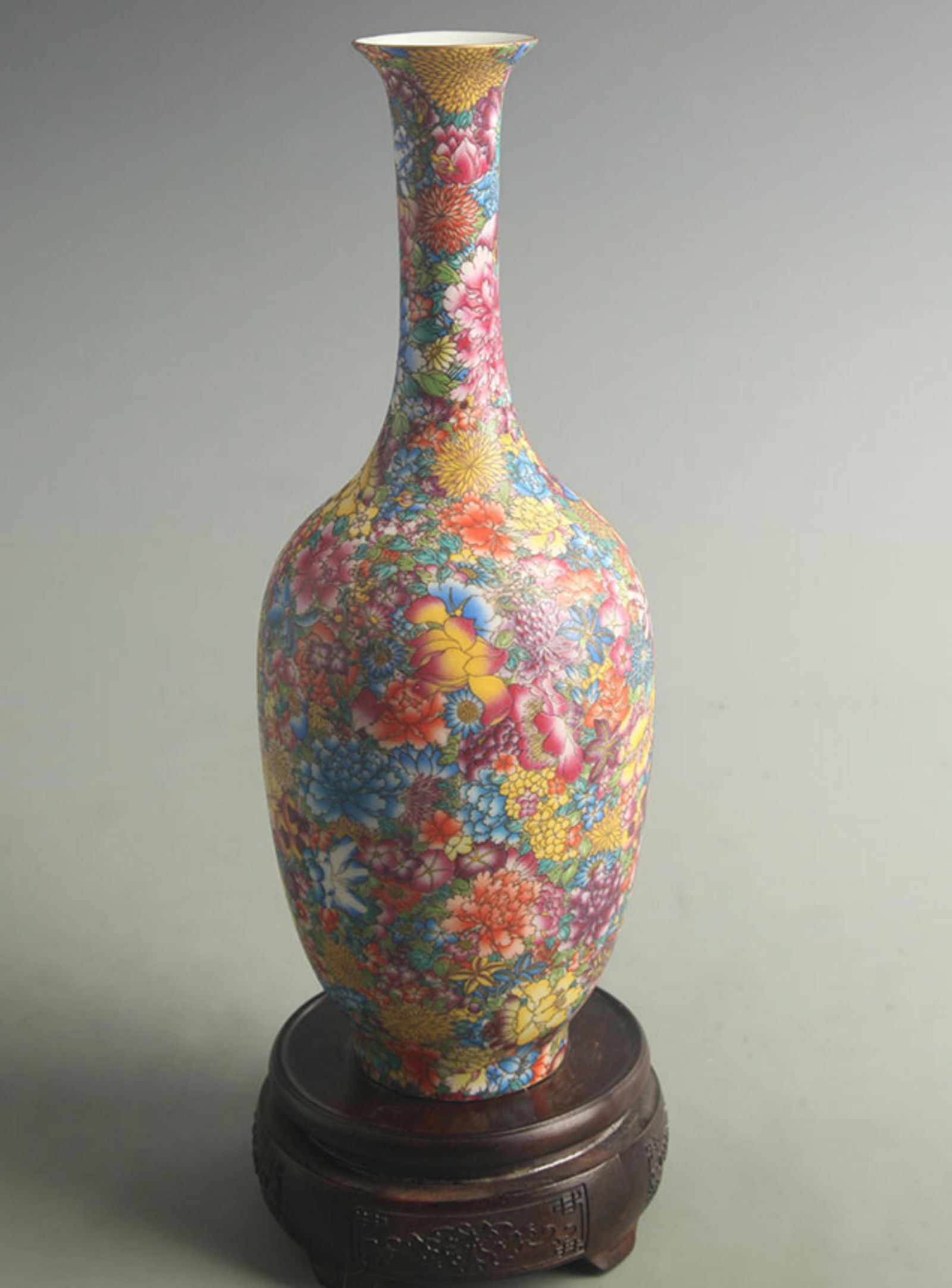 MULTICOLORED GLAZED LONG NECK SHAPED PORCELAIN VASE: Qing Dynasty Qian Long Period; High:11.0 inch; Width:4.00 inch;