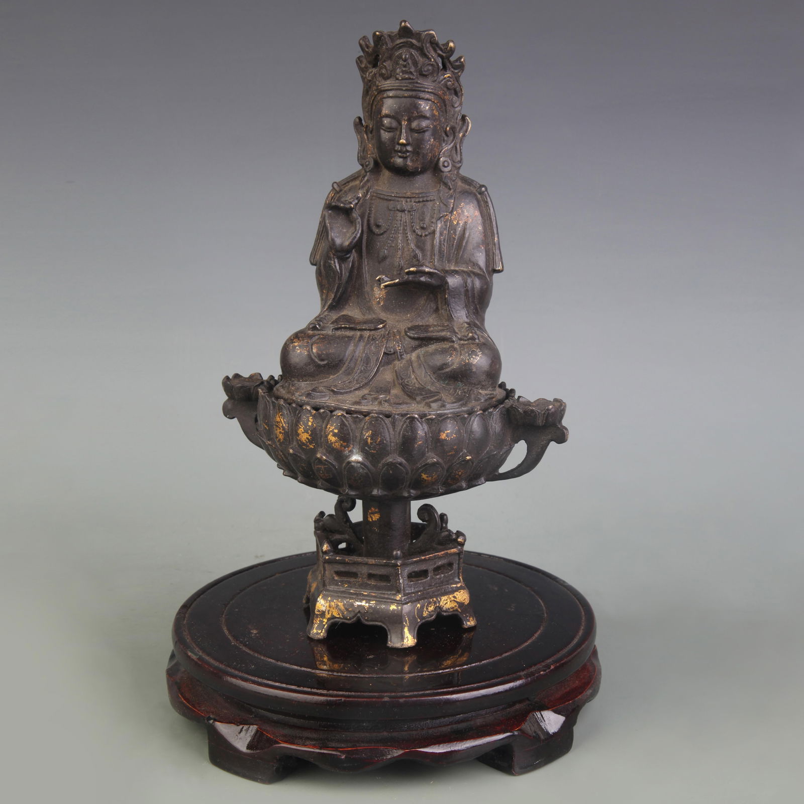 A FINE BRONZE BUDDHA STATUE: Qing Dynasty; High: 9.1 inch;