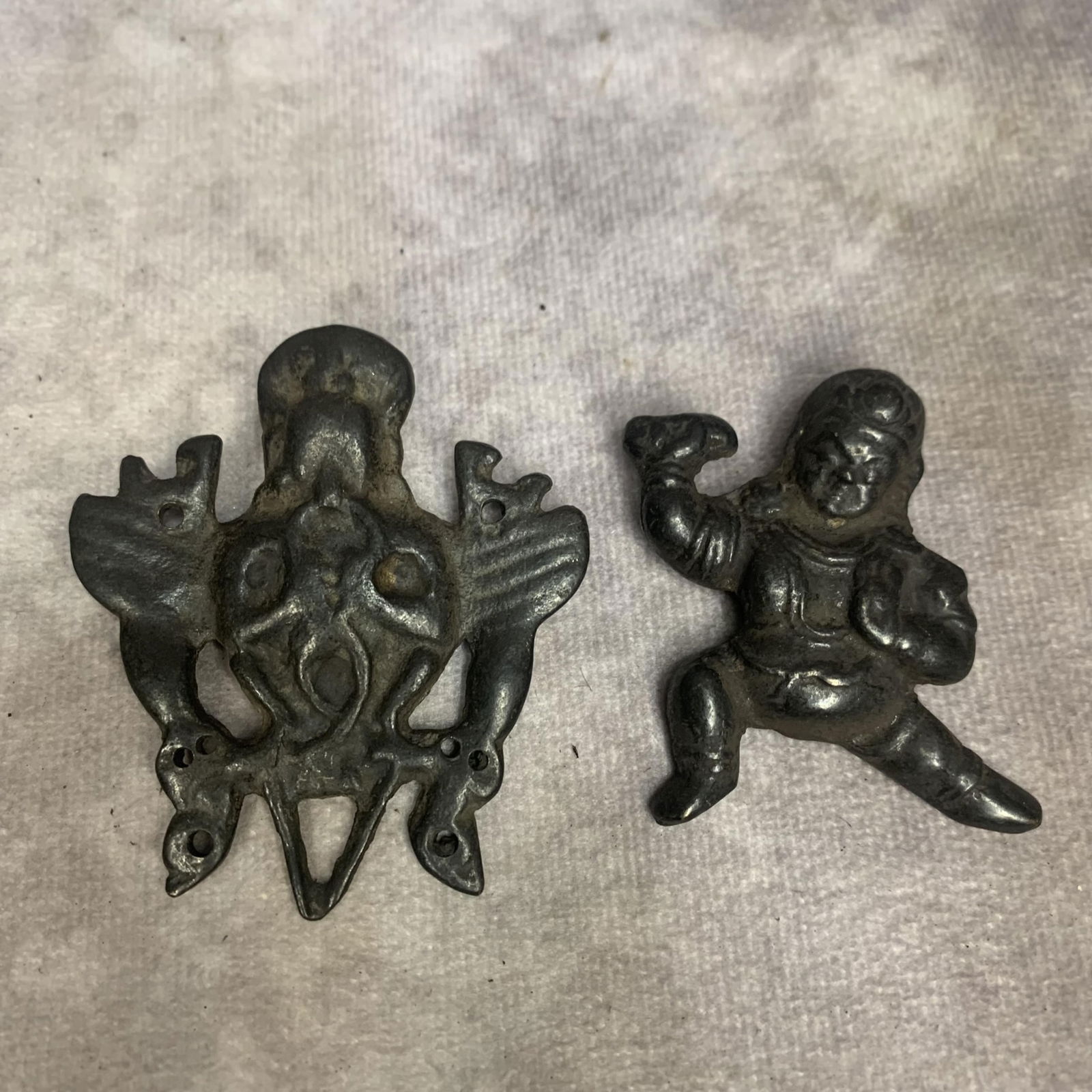 GROUP OF TWO TIBETAN BUDDHISM BRONZE PENDANT (1 of 4)