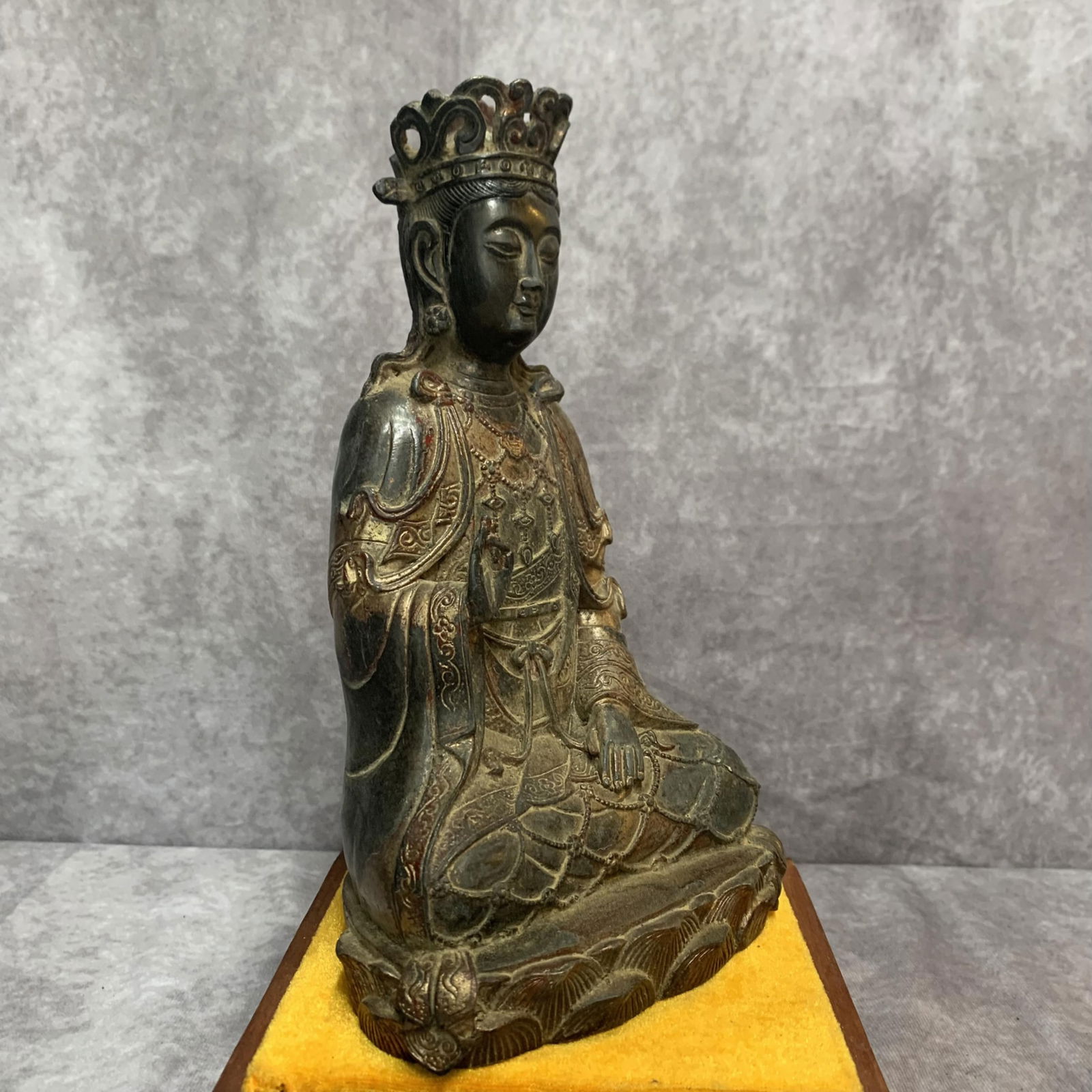 A FINE BRONZE BUDDHA STATUE - 5