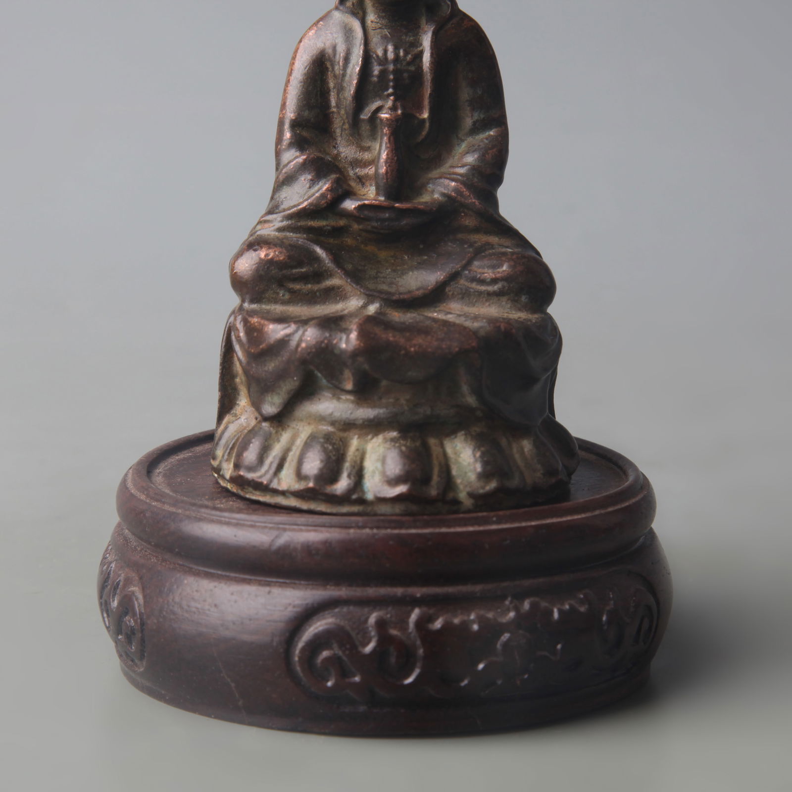 A FINE SMALL BRONZE BUDDHA STATUE - 3