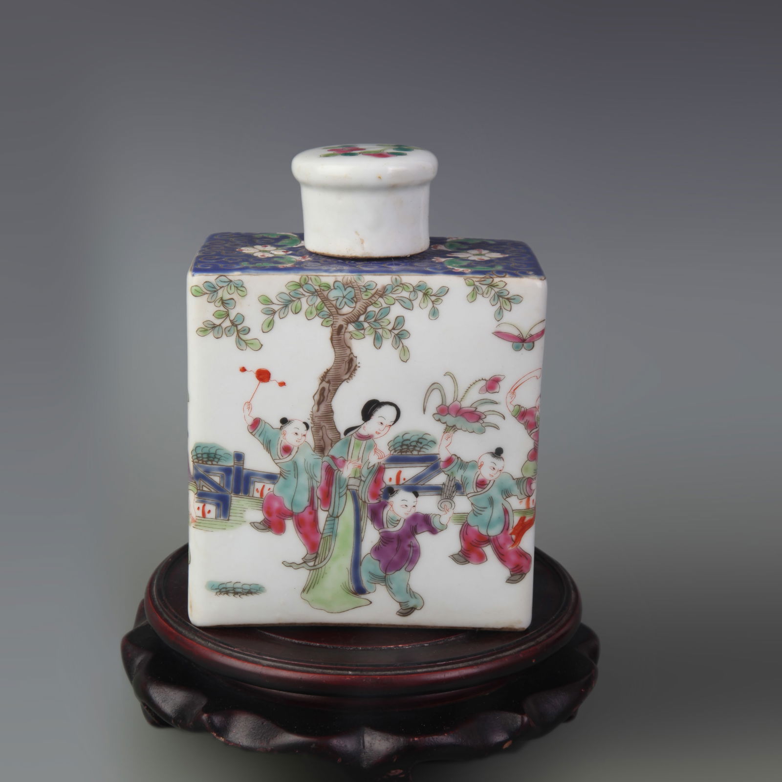 FAMILLE ROSE TEA CADDY WITH FIGURE MOTIFS (1 of 5)
