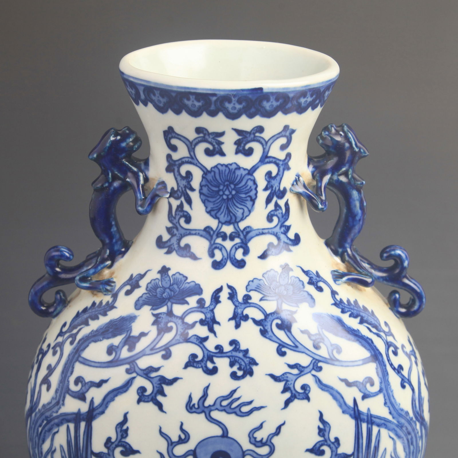 BLUE AND WHITE PHOENIX PATTERN FLAT VASE - 2