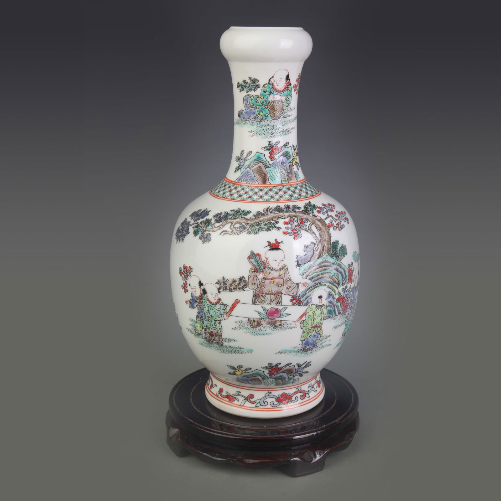 FAMILLE-ROSE FIGURAL PATTERN GARLIC-MOUTH PORCELAIN VASE: Qing Dynasty Yong Zheng Period; Diameter: 2.4 inch; High: 12.8 inch